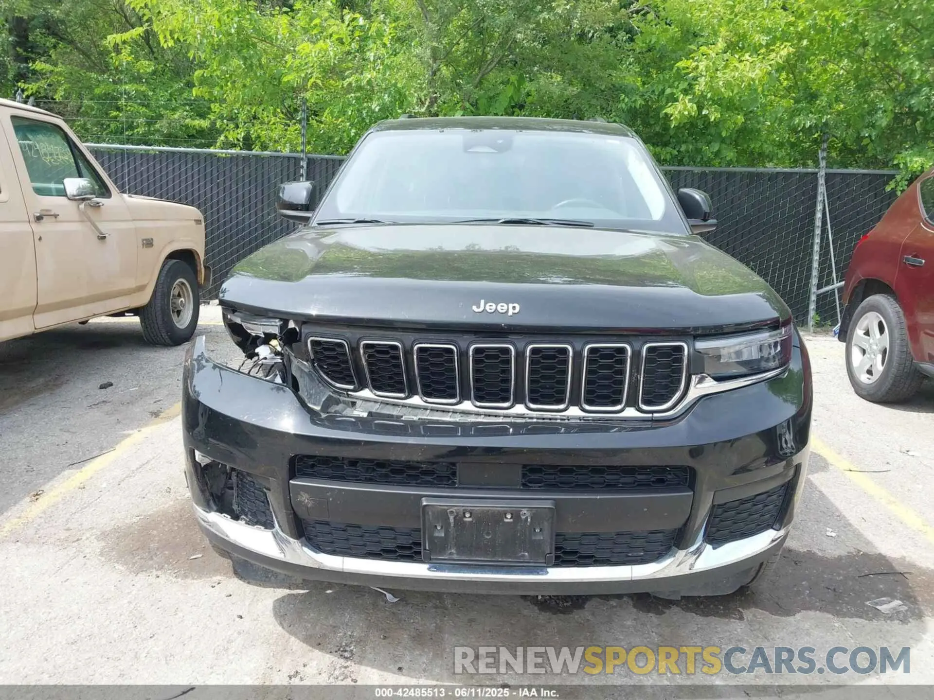 12 Photograph of a damaged car 1C4RJKAG6P8865787 JEEP GRAND CHEROKEE L 2023