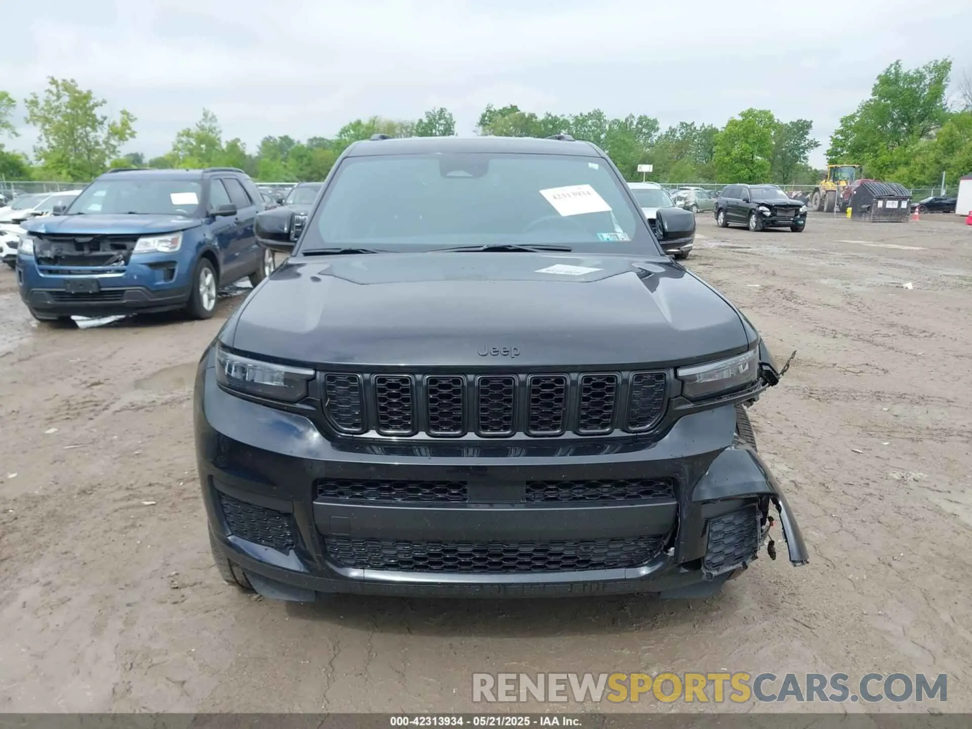 12 Photograph of a damaged car 1C4RJKAG7P8850571 JEEP GRAND CHEROKEE L 2023