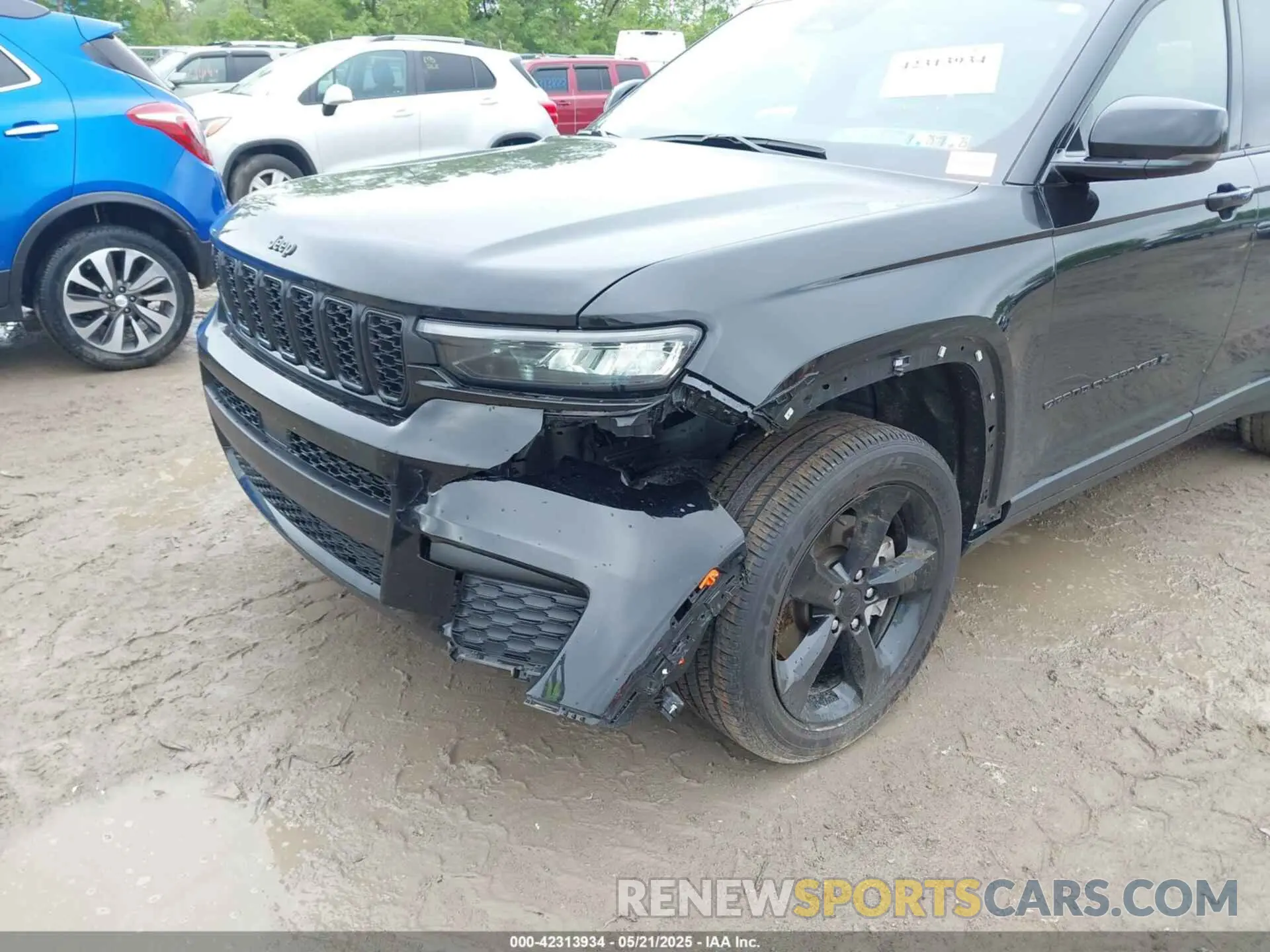 6 Photograph of a damaged car 1C4RJKAG7P8850571 JEEP GRAND CHEROKEE L 2023