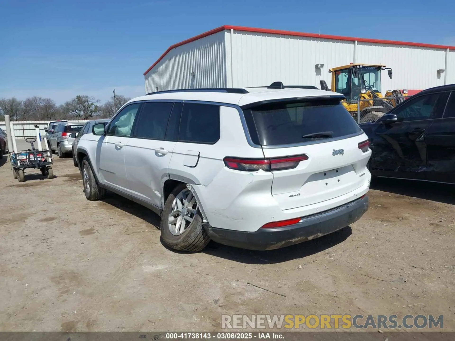 3 Photograph of a damaged car 1C4RJKAG7P8870237 JEEP GRAND CHEROKEE L 2023