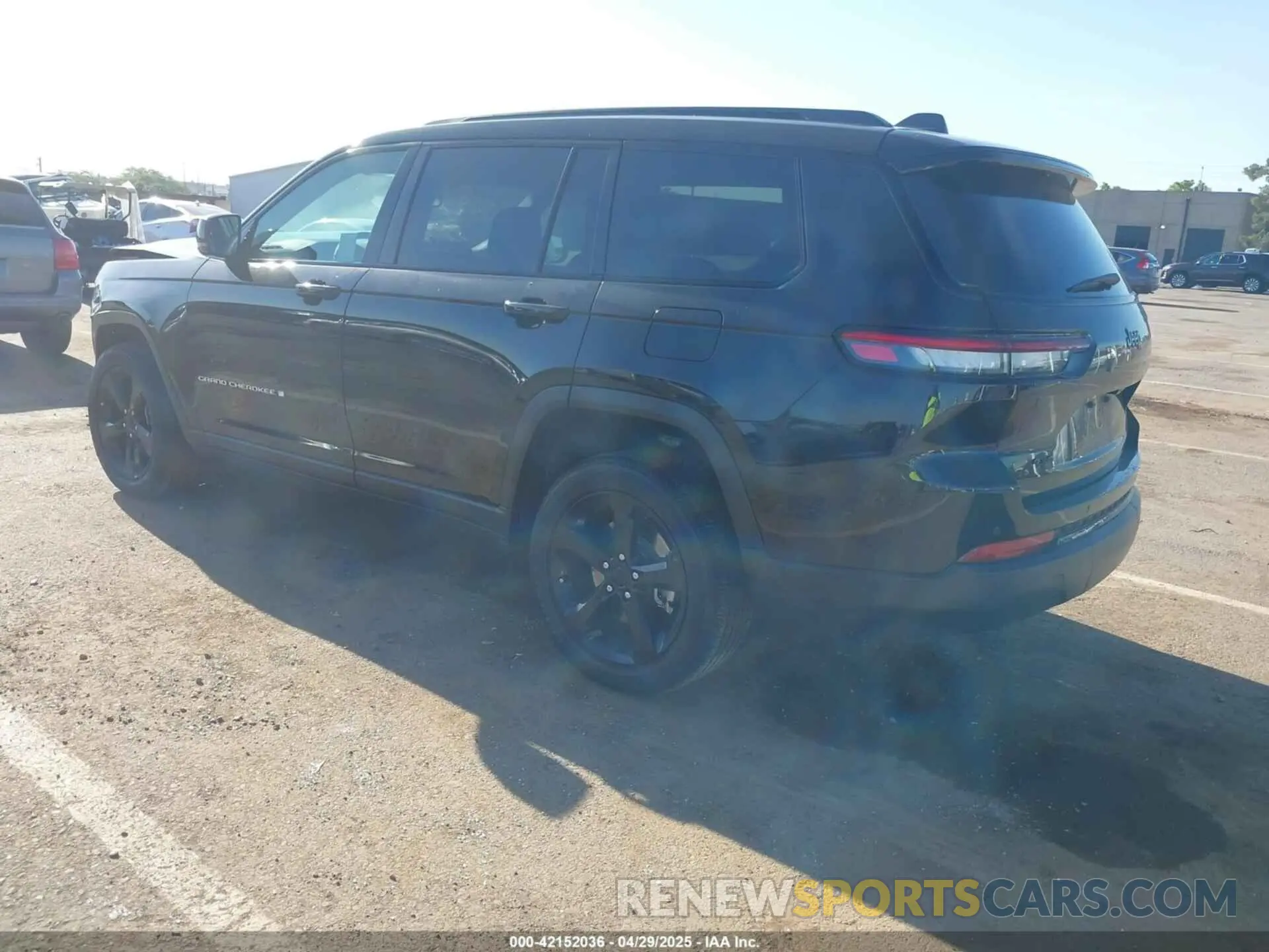 3 Фотография поврежденного автомобиля 1C4RJKAG9P8898993 JEEP GRAND CHEROKEE L 2023