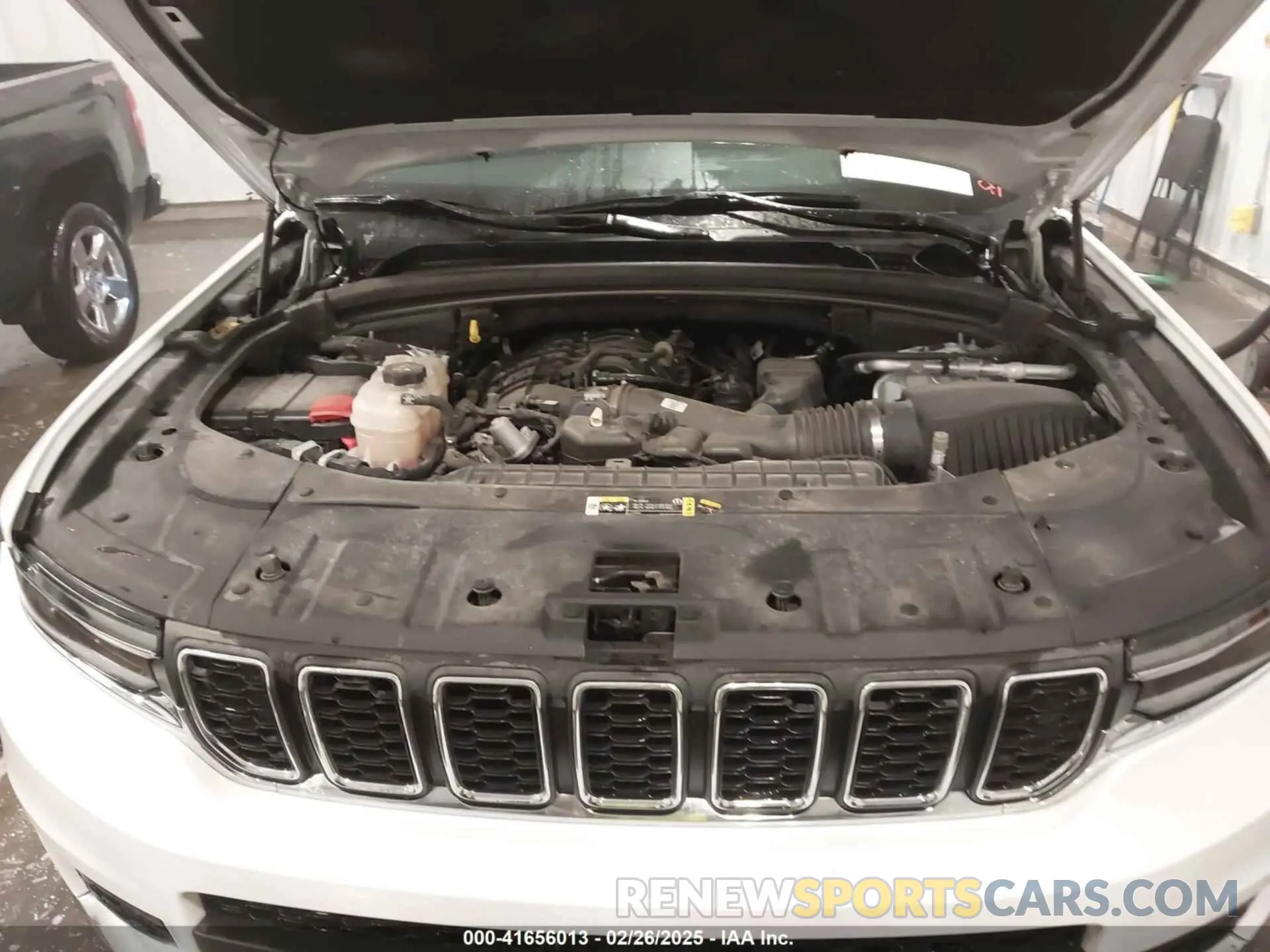 10 Фотография поврежденного автомобиля 1C4RJKAGXP8842626 JEEP GRAND CHEROKEE L 2023