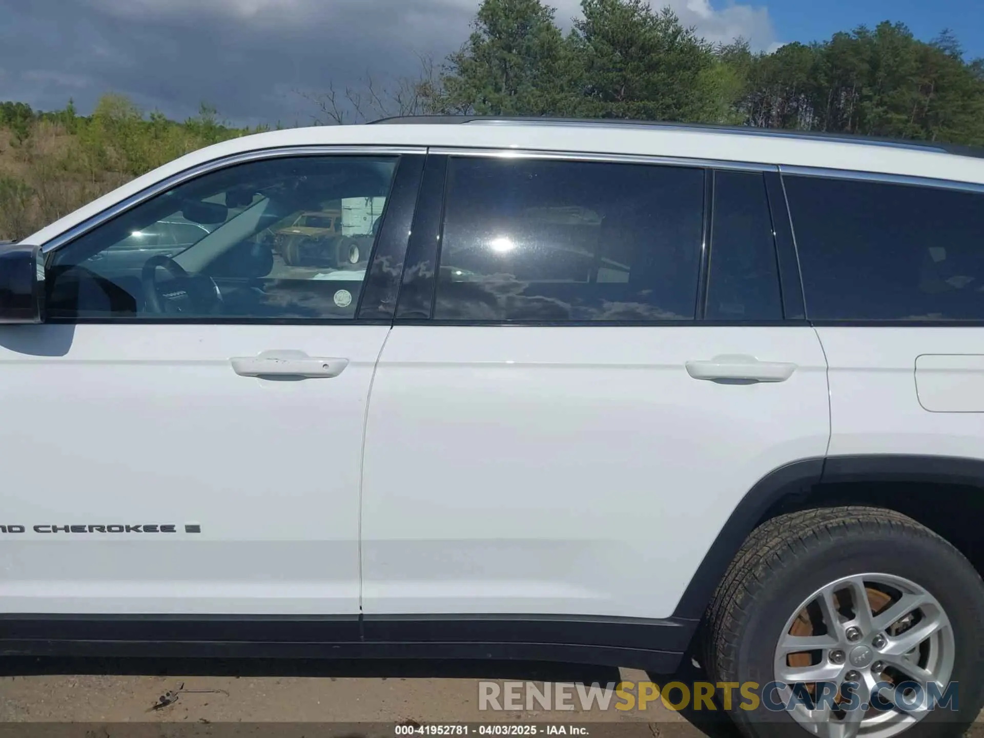 14 Фотография поврежденного автомобиля 1C4RJKAGXP8886125 JEEP GRAND CHEROKEE L 2023