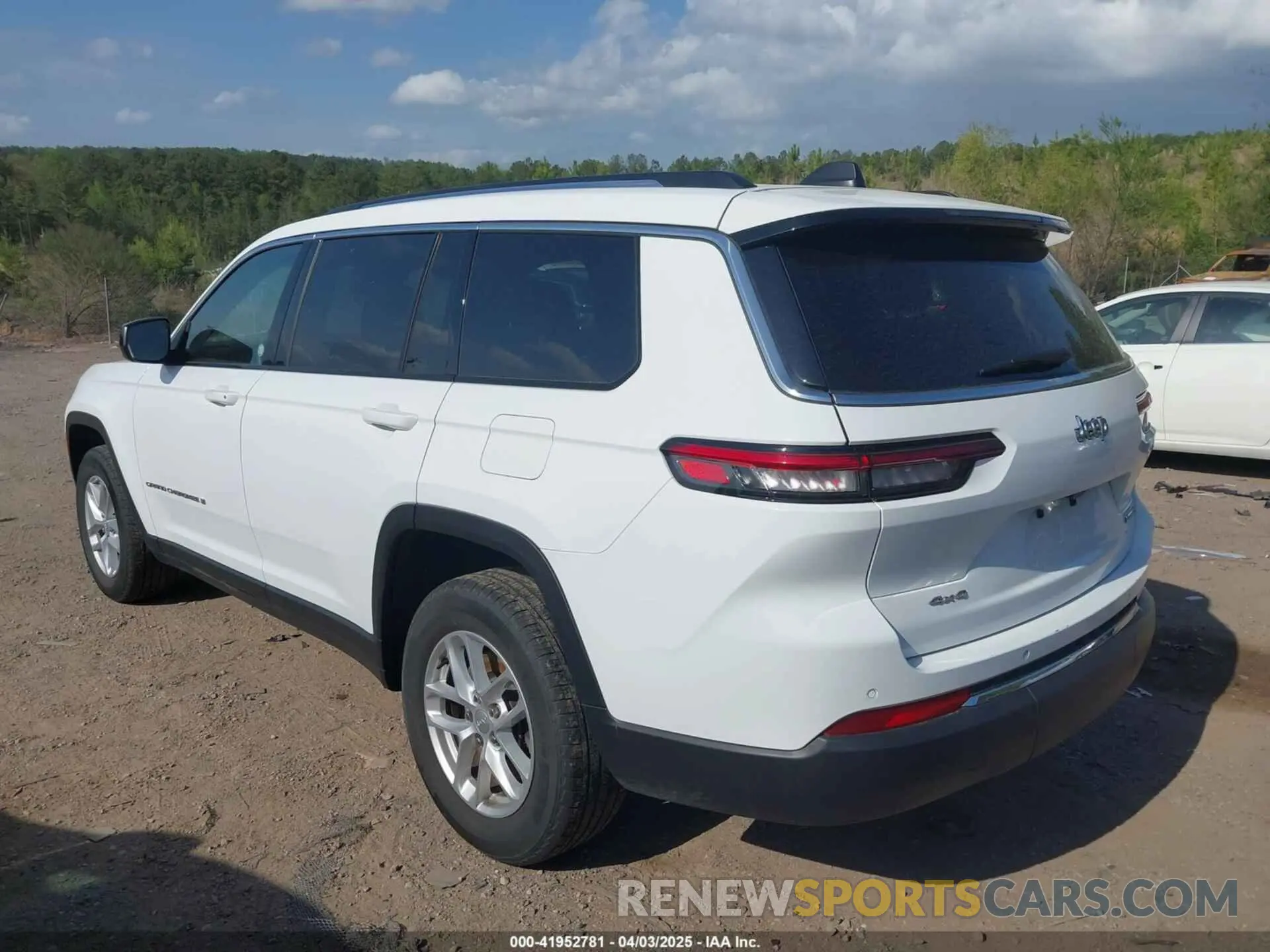3 Фотография поврежденного автомобиля 1C4RJKAGXP8886125 JEEP GRAND CHEROKEE L 2023