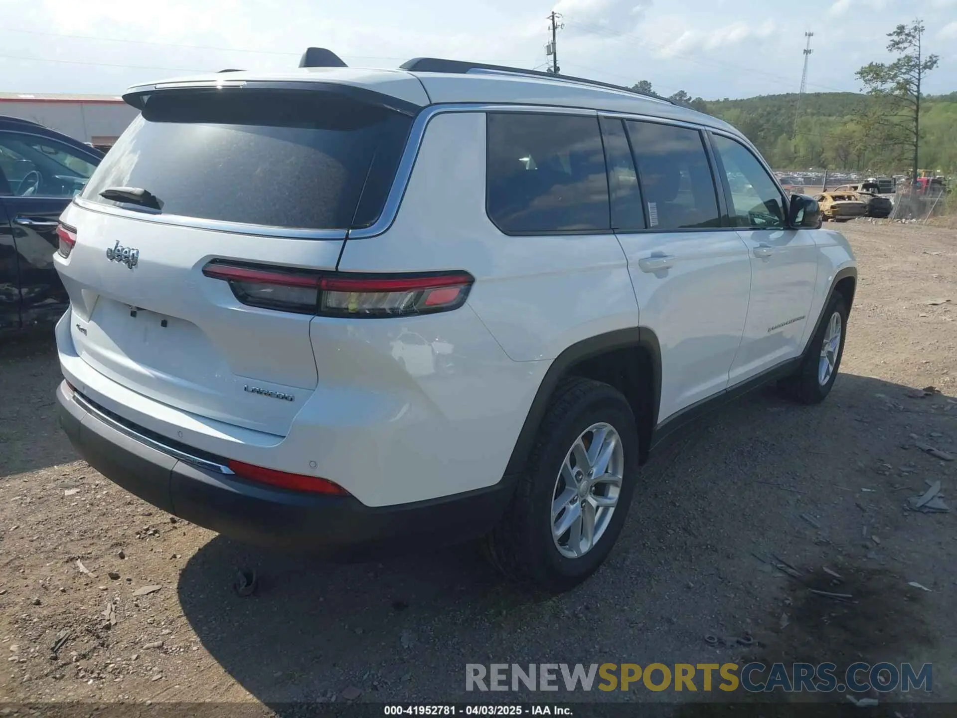 4 Фотография поврежденного автомобиля 1C4RJKAGXP8886125 JEEP GRAND CHEROKEE L 2023