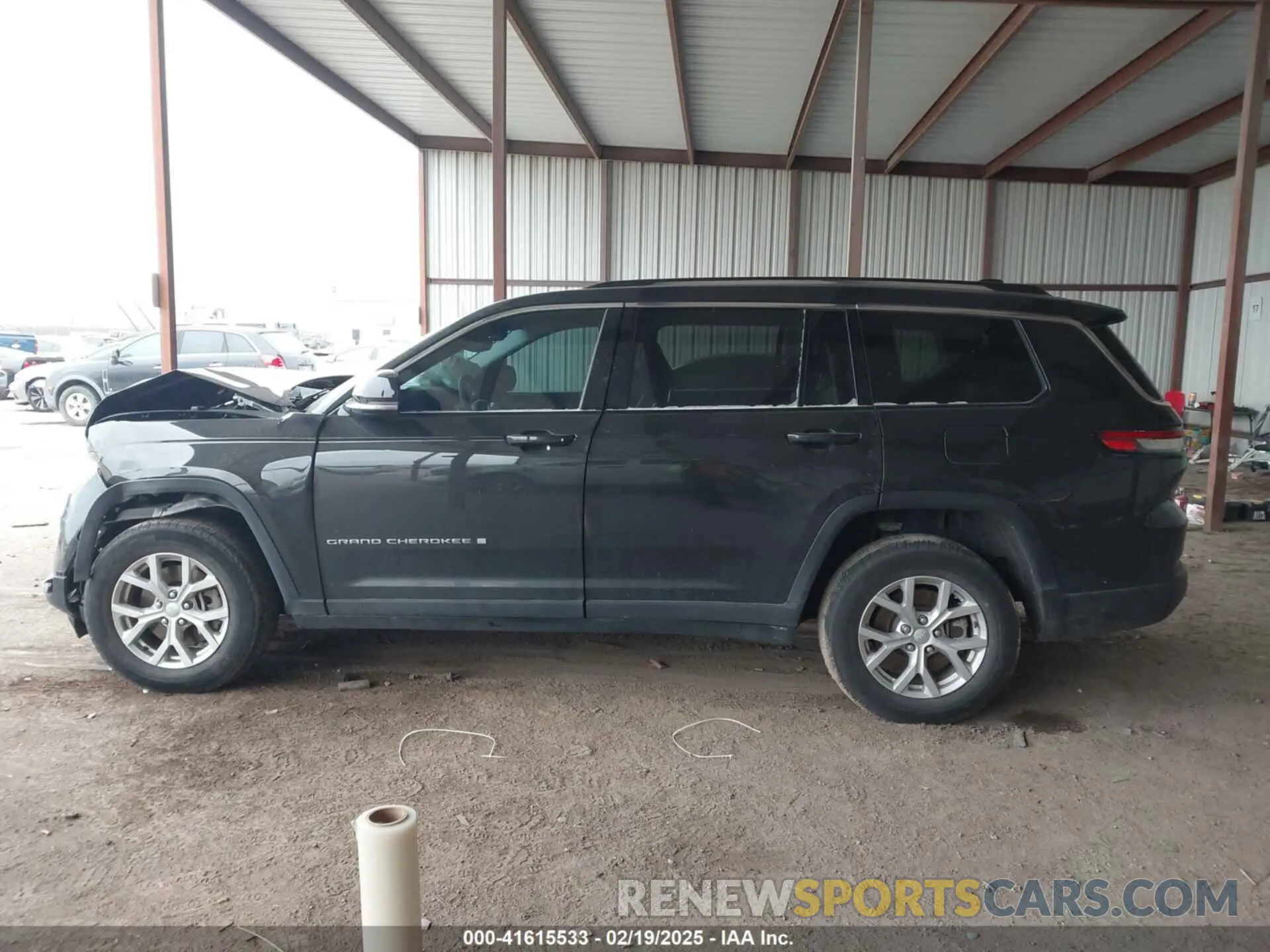 14 Photograph of a damaged car 1C4RJKBG0P8810475 JEEP GRAND CHEROKEE L 2023