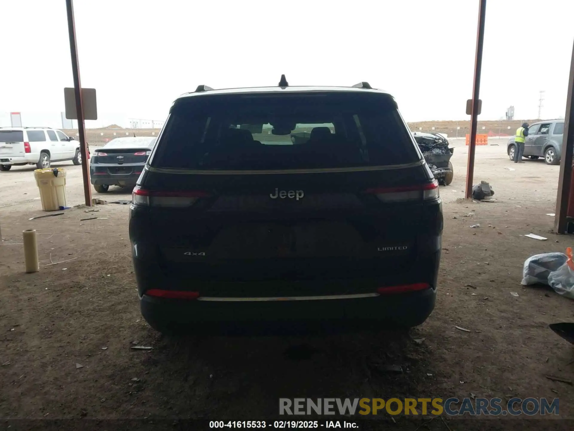 16 Photograph of a damaged car 1C4RJKBG0P8810475 JEEP GRAND CHEROKEE L 2023