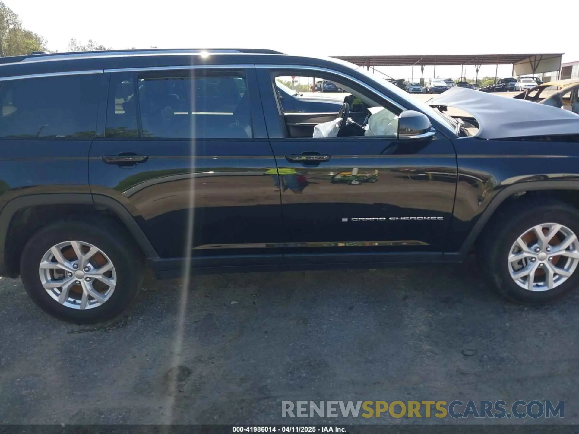 12 Фотография поврежденного автомобиля 1C4RJKBG1P8806693 JEEP GRAND CHEROKEE L 2023