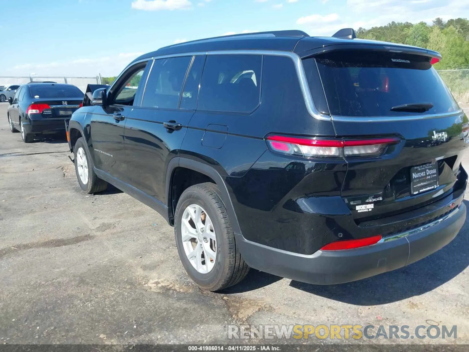 3 Фотография поврежденного автомобиля 1C4RJKBG1P8806693 JEEP GRAND CHEROKEE L 2023