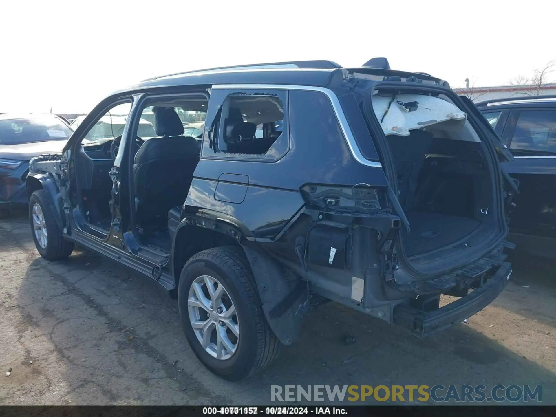 3 Фотография поврежденного автомобиля 1C4RJKBG2P8806489 JEEP GRAND CHEROKEE L 2023