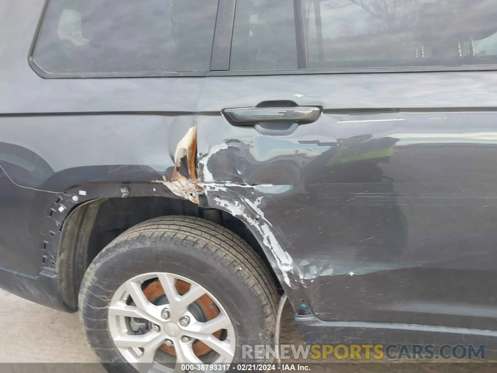 17 Фотография поврежденного автомобиля 1C4RJKBG2P8865705 JEEP GRAND CHEROKEE L 2023