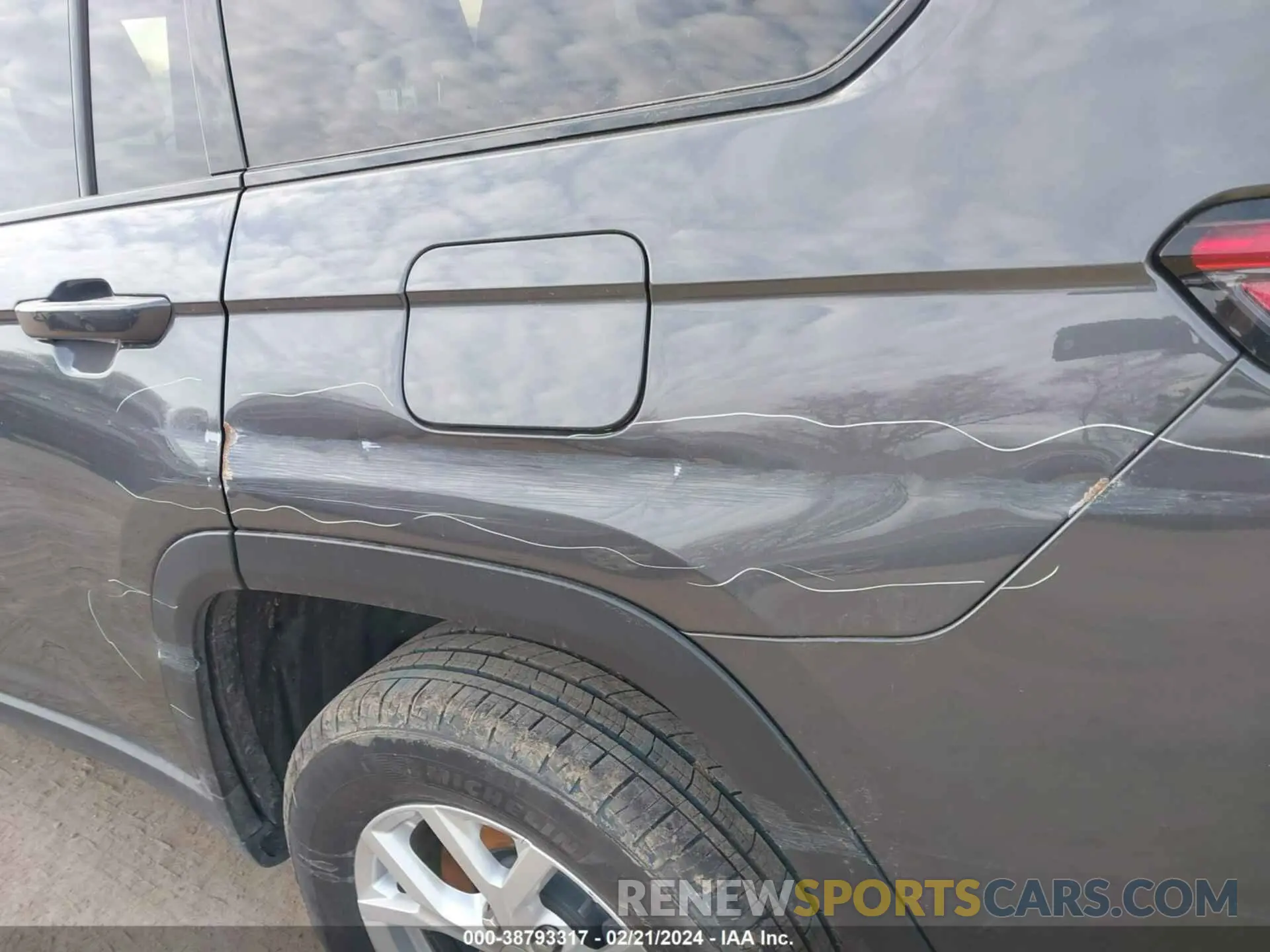 18 Фотография поврежденного автомобиля 1C4RJKBG2P8865705 JEEP GRAND CHEROKEE L 2023