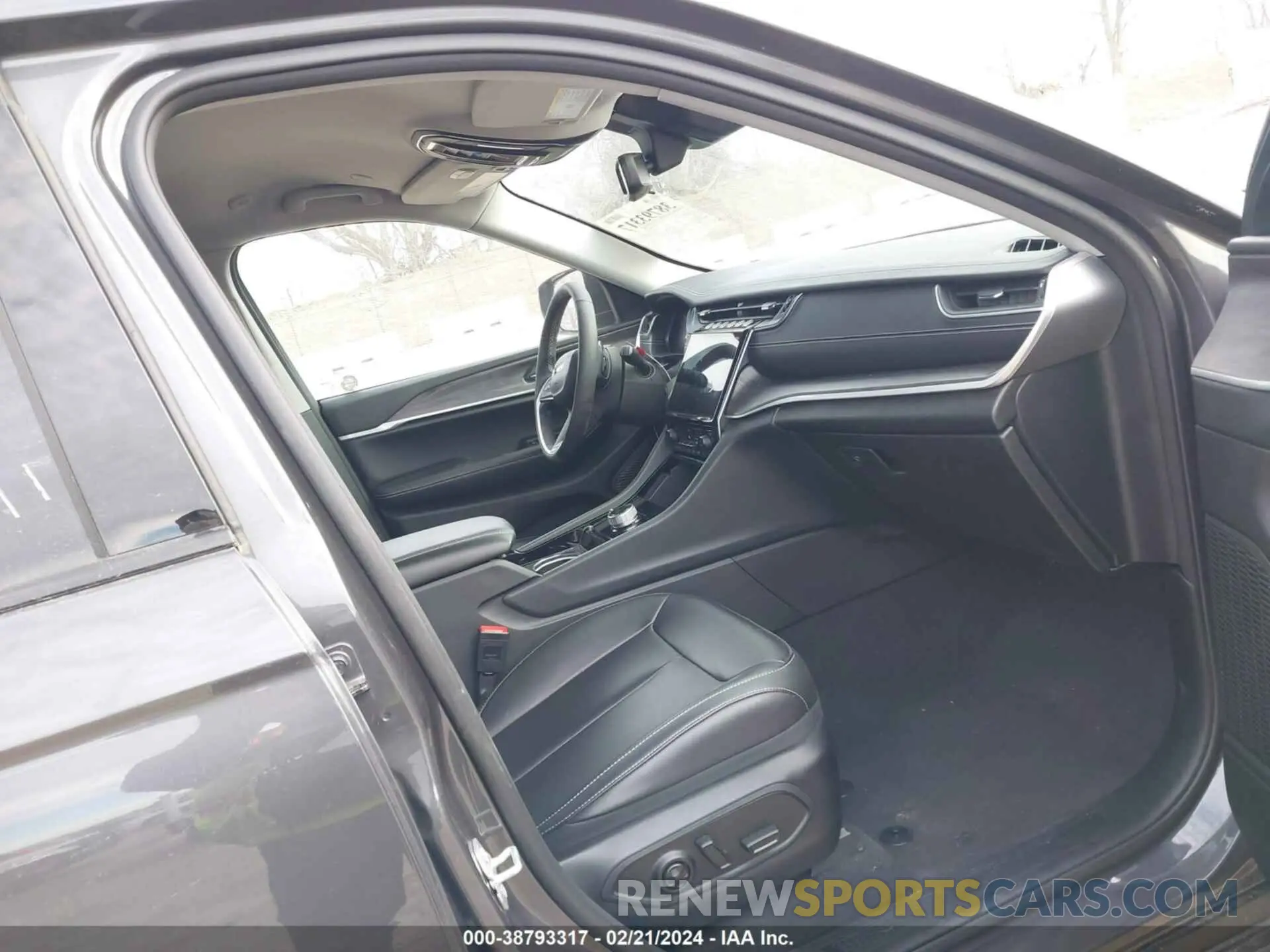 5 Фотография поврежденного автомобиля 1C4RJKBG2P8865705 JEEP GRAND CHEROKEE L 2023