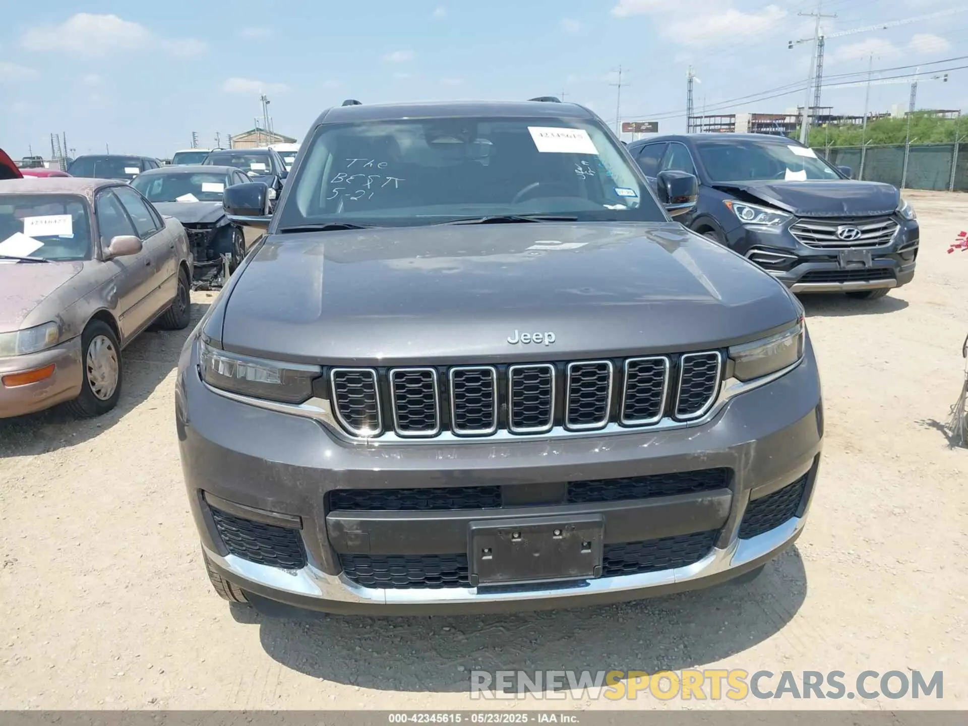 12 Photograph of a damaged car 1C4RJKBG2P8886358 JEEP GRAND CHEROKEE L 2023