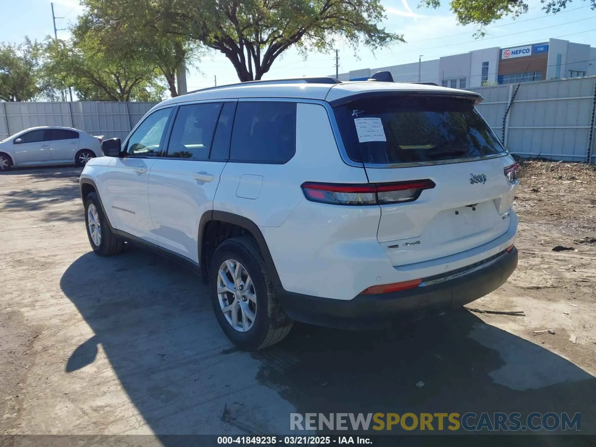 3 Photograph of a damaged car 1C4RJKBG3P8752961 JEEP GRAND CHEROKEE L 2023
