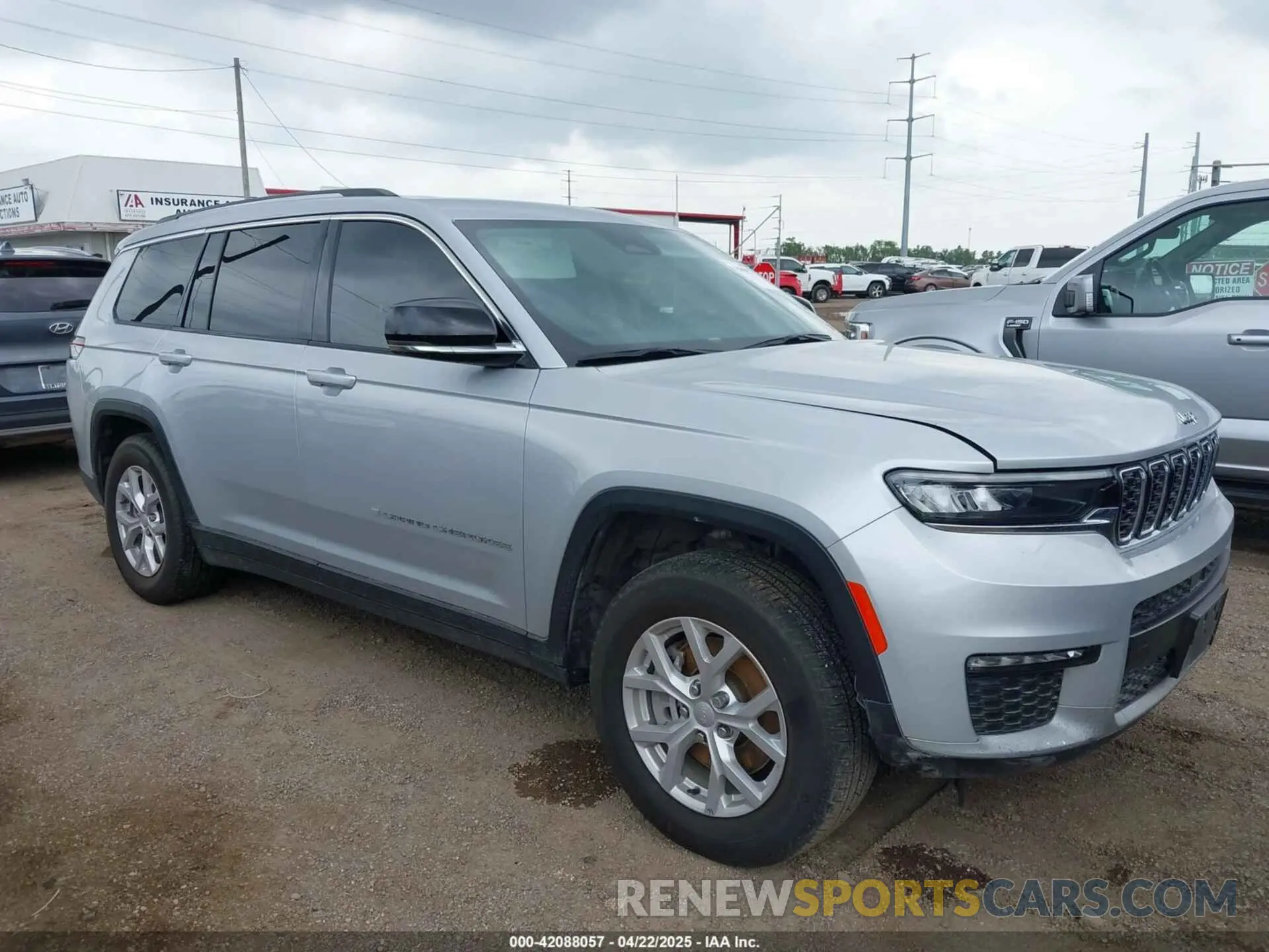 1 Фотография поврежденного автомобиля 1C4RJKBG3P8832504 JEEP GRAND CHEROKEE L 2023