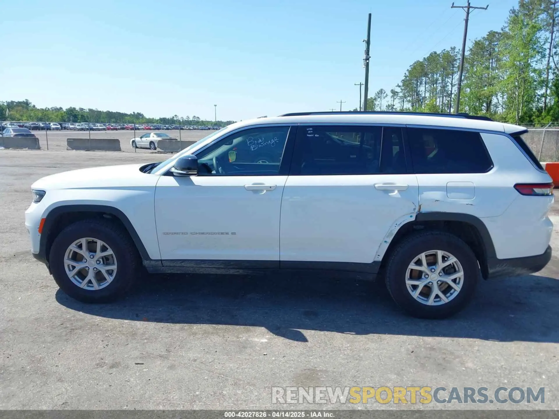 14 Photograph of a damaged car 1C4RJKBG4P8806722 JEEP GRAND CHEROKEE L 2023