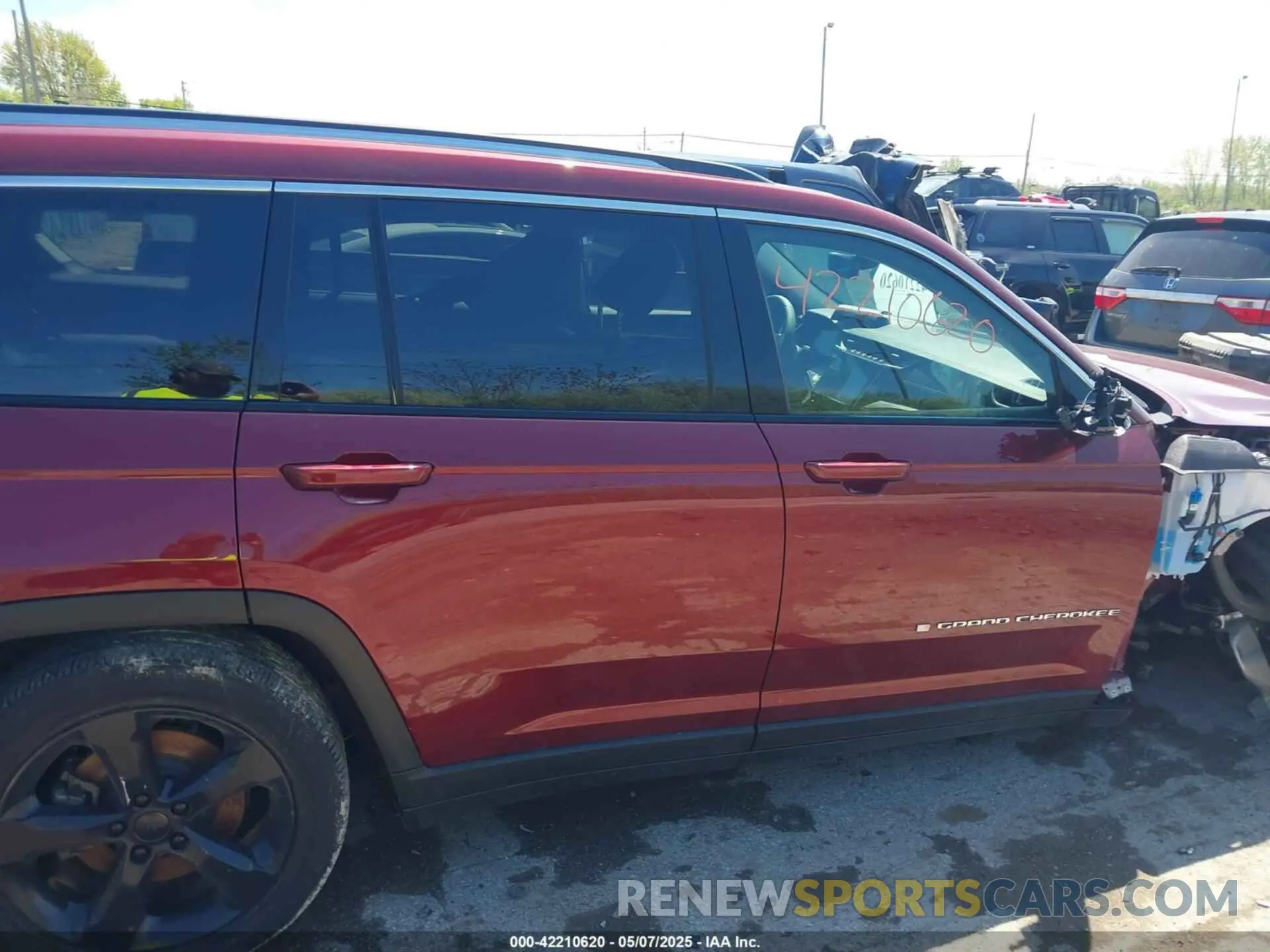 14 Photograph of a damaged car 1C4RJKBG5P8851281 JEEP GRAND CHEROKEE L 2023