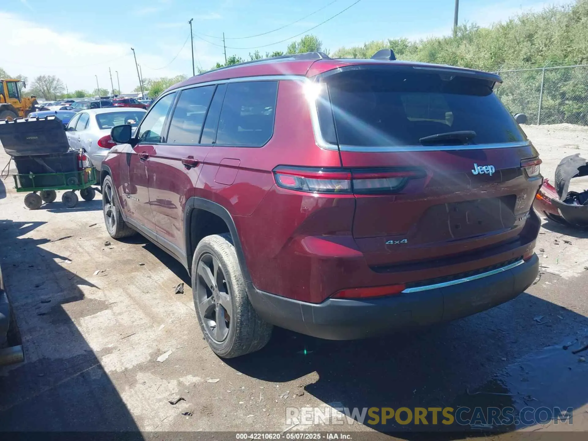 3 Photograph of a damaged car 1C4RJKBG5P8851281 JEEP GRAND CHEROKEE L 2023