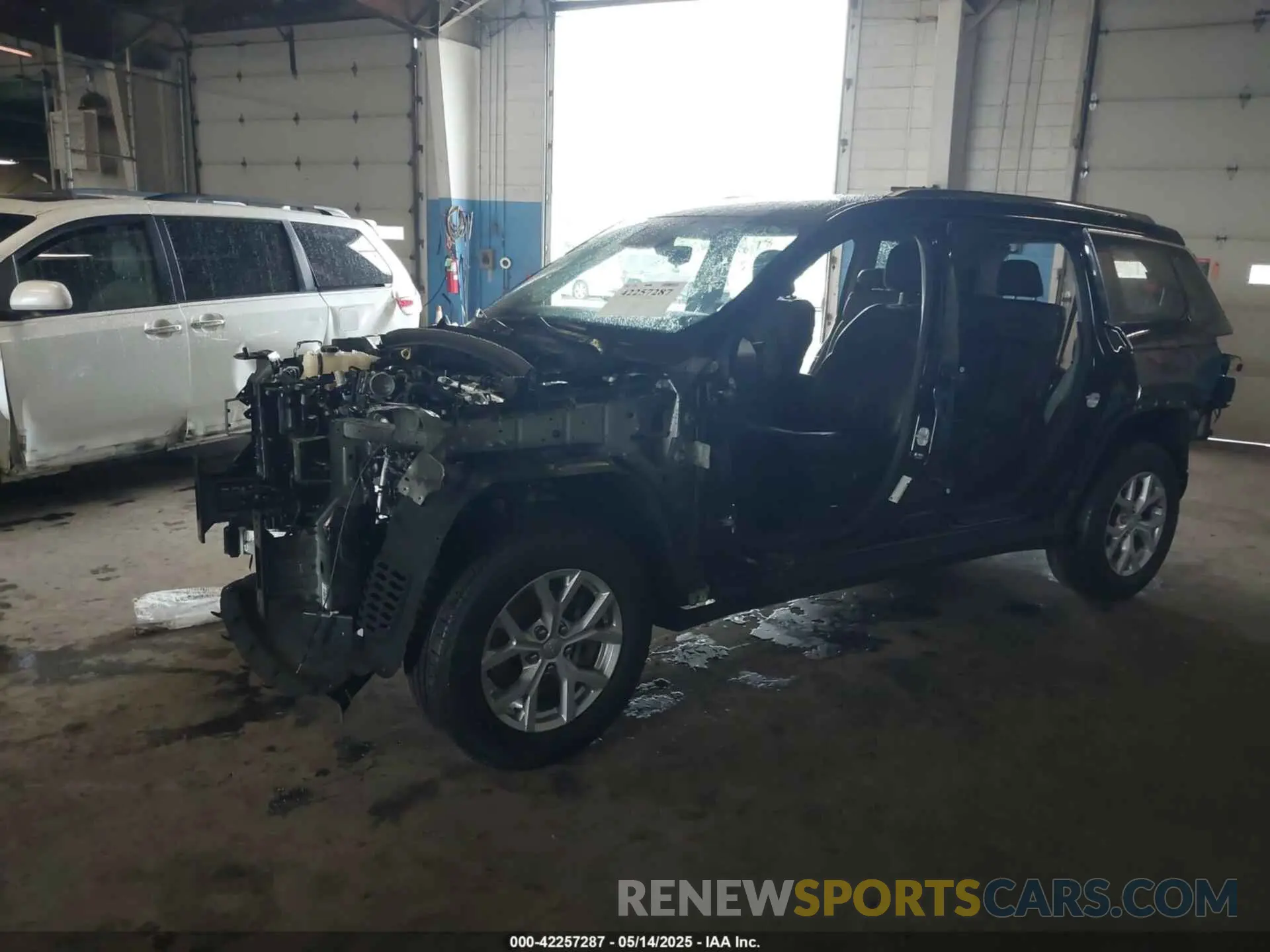 2 Фотография поврежденного автомобиля 1C4RJKBG6P8733336 JEEP GRAND CHEROKEE L 2023