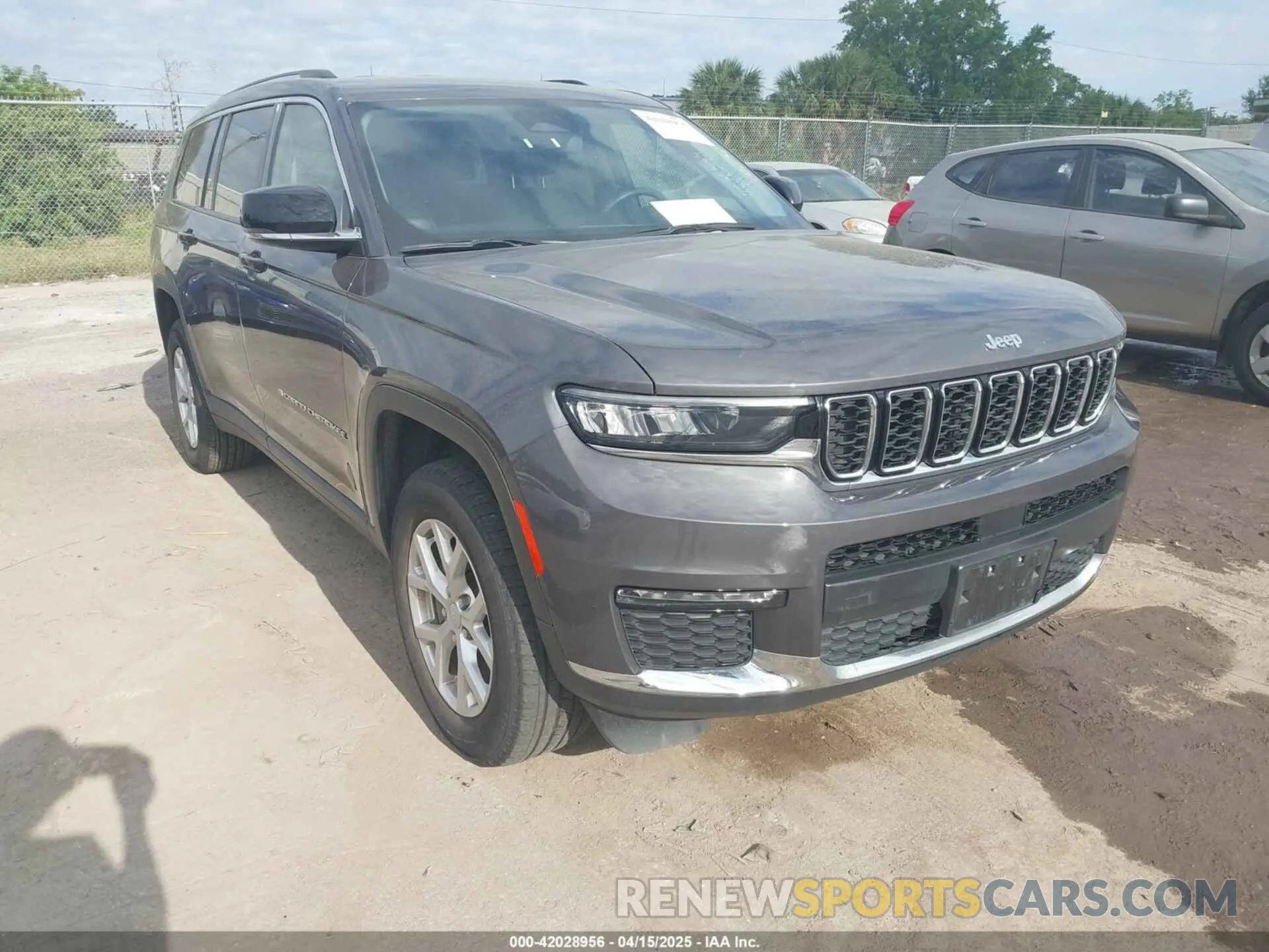 1 Photograph of a damaged car 1C4RJKBG8P8844678 JEEP GRAND CHEROKEE L 2023