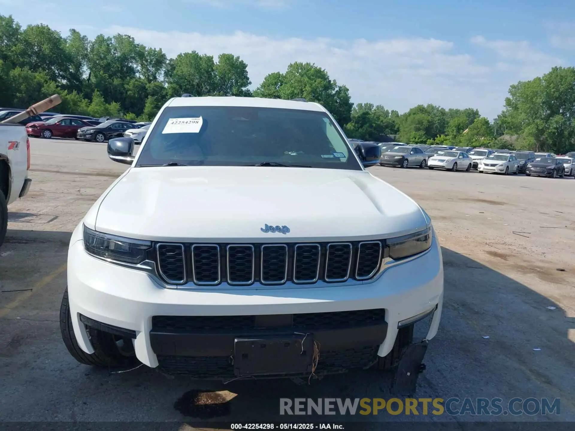 13 Photograph of a damaged car 1C4RJKBG8P8858824 JEEP GRAND CHEROKEE L 2023