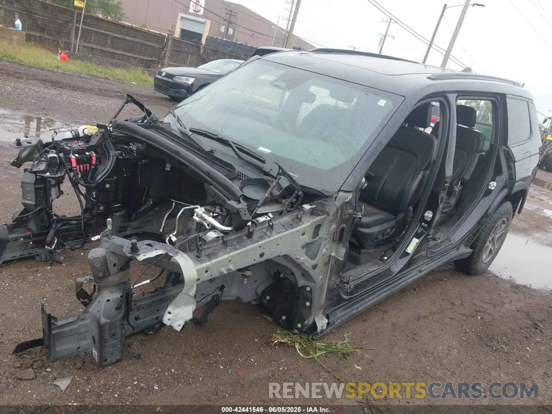 2 Фотография поврежденного автомобиля 1C4RJKBG9P8719611 JEEP GRAND CHEROKEE L 2023