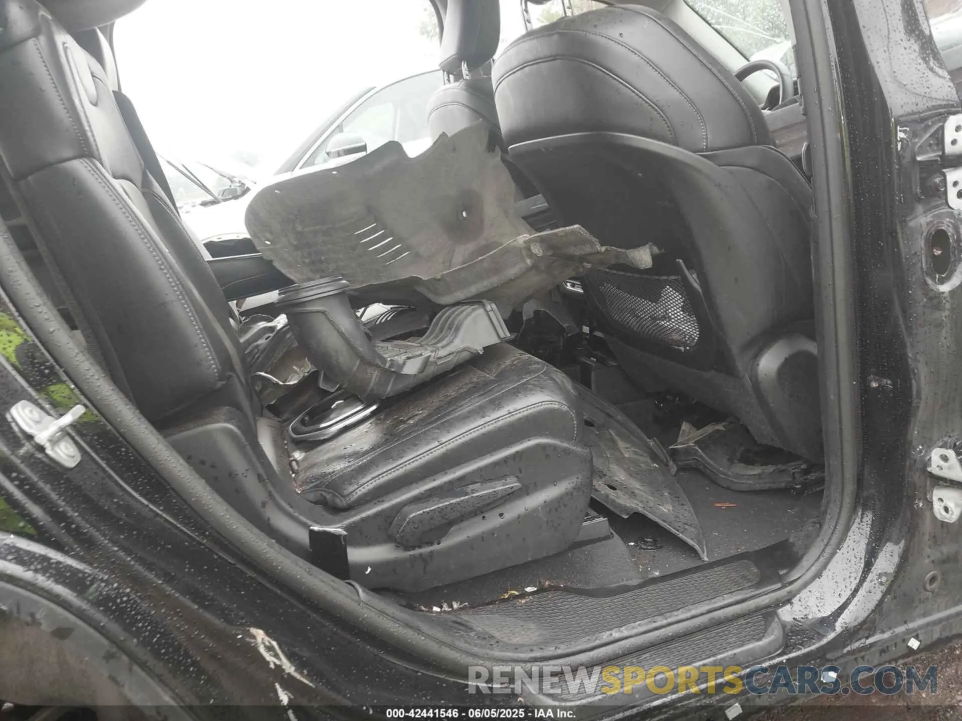 8 Фотография поврежденного автомобиля 1C4RJKBG9P8719611 JEEP GRAND CHEROKEE L 2023