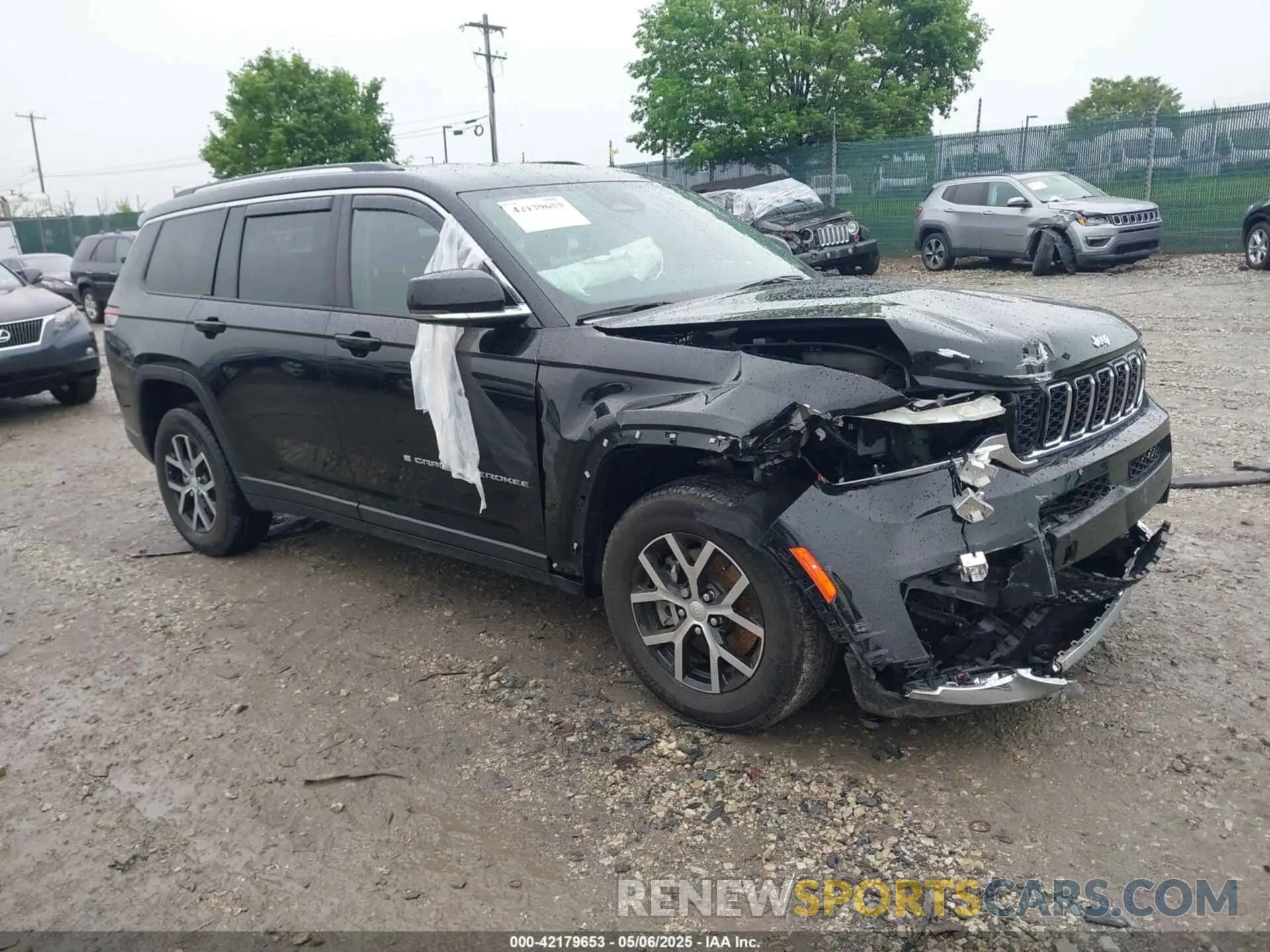 1 Photograph of a damaged car 1C4RJKBGXP8795290 JEEP GRAND CHEROKEE L 2023