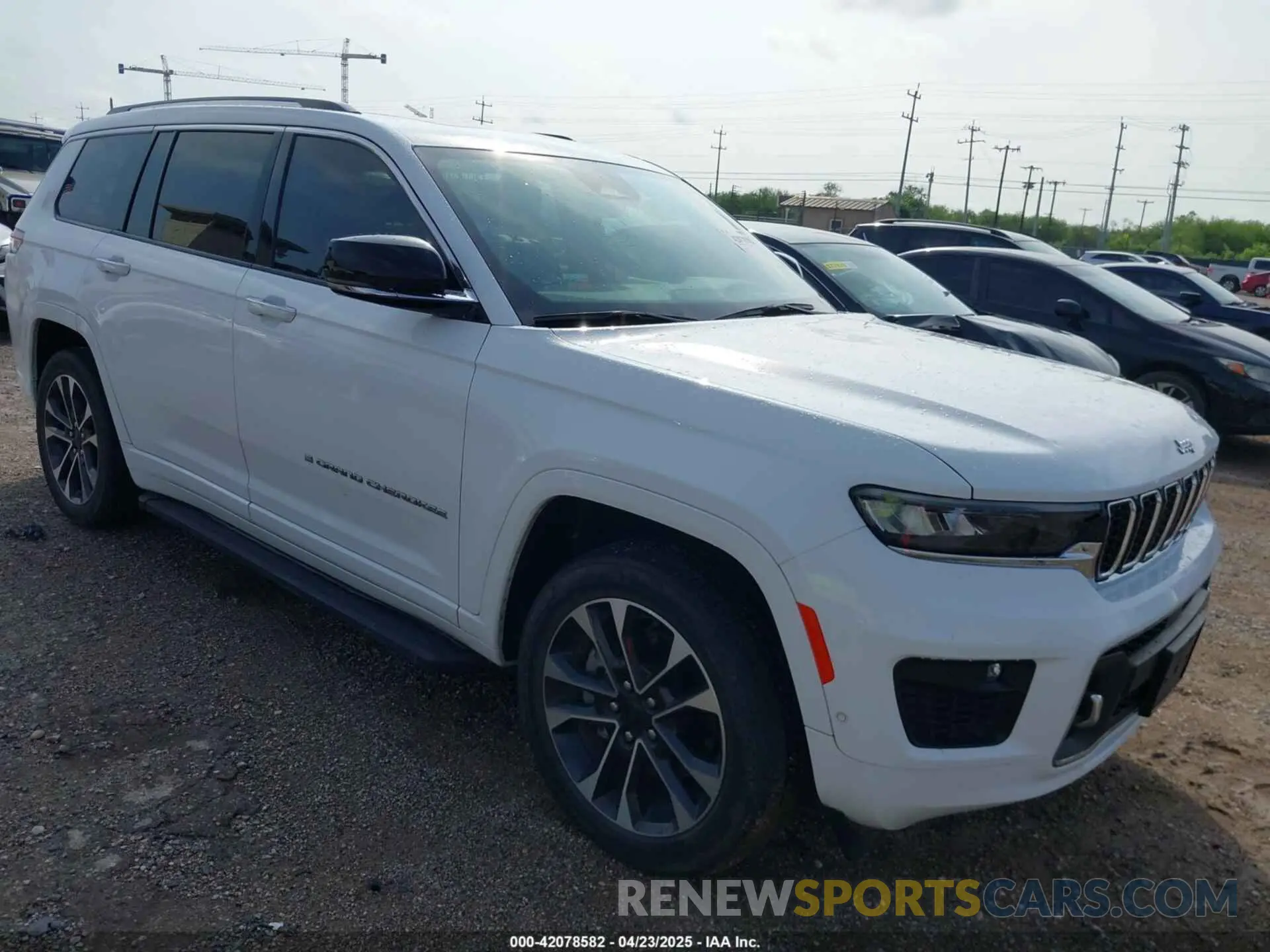 1 Фотография поврежденного автомобиля 1C4RJKDG1P8825368 JEEP GRAND CHEROKEE L 2023