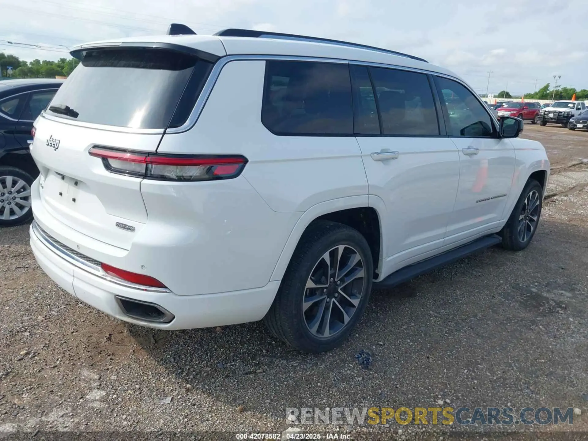 4 Фотография поврежденного автомобиля 1C4RJKDG1P8825368 JEEP GRAND CHEROKEE L 2023