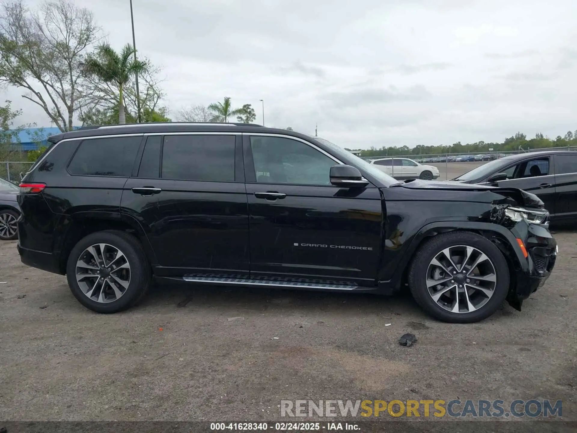 14 Фотография поврежденного автомобиля 1C4RJKDG1P8832675 JEEP GRAND CHEROKEE L 2023