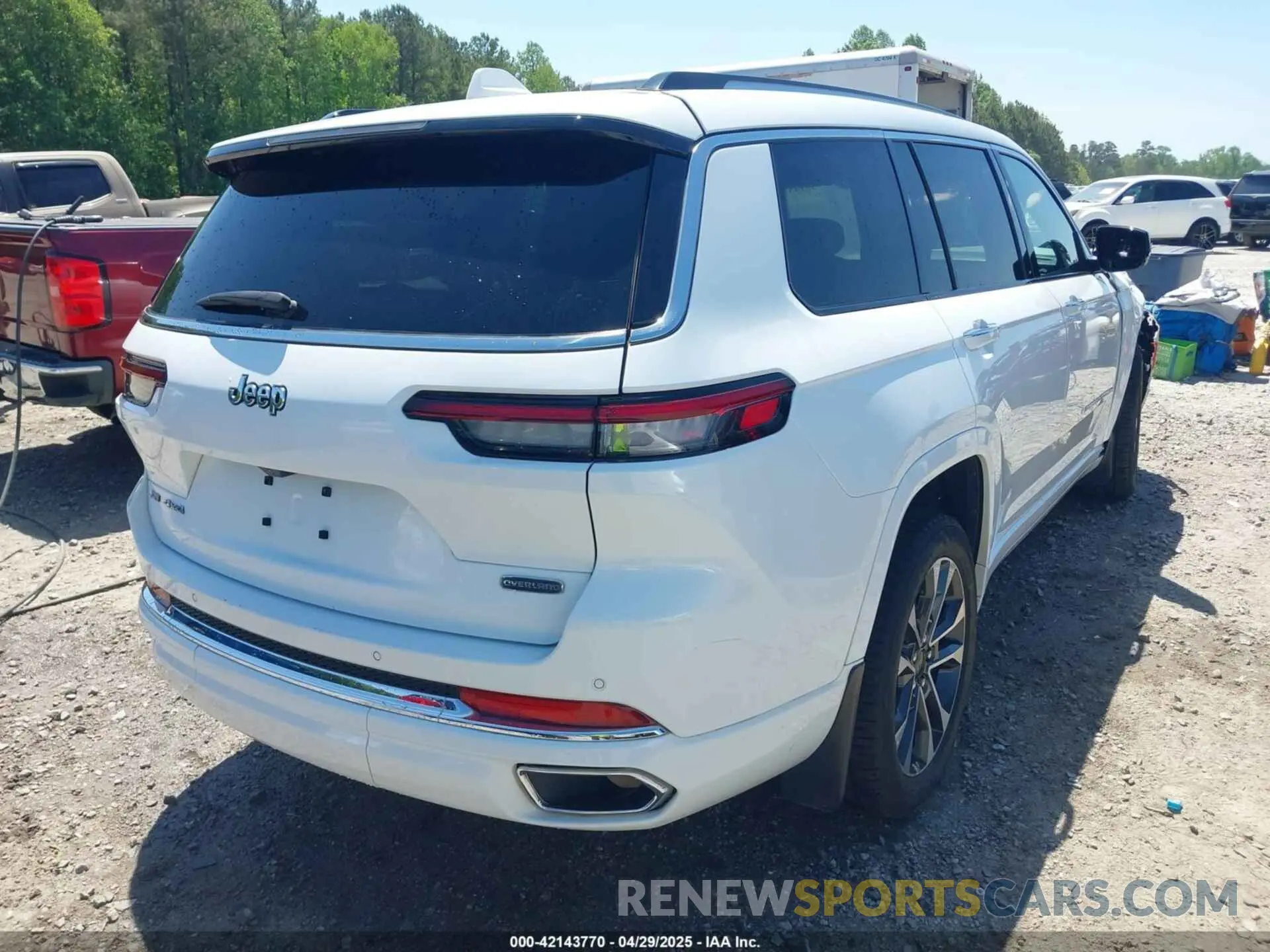 4 Фотография поврежденного автомобиля 1C4RJKDG9P8109141 JEEP GRAND CHEROKEE L 2023
