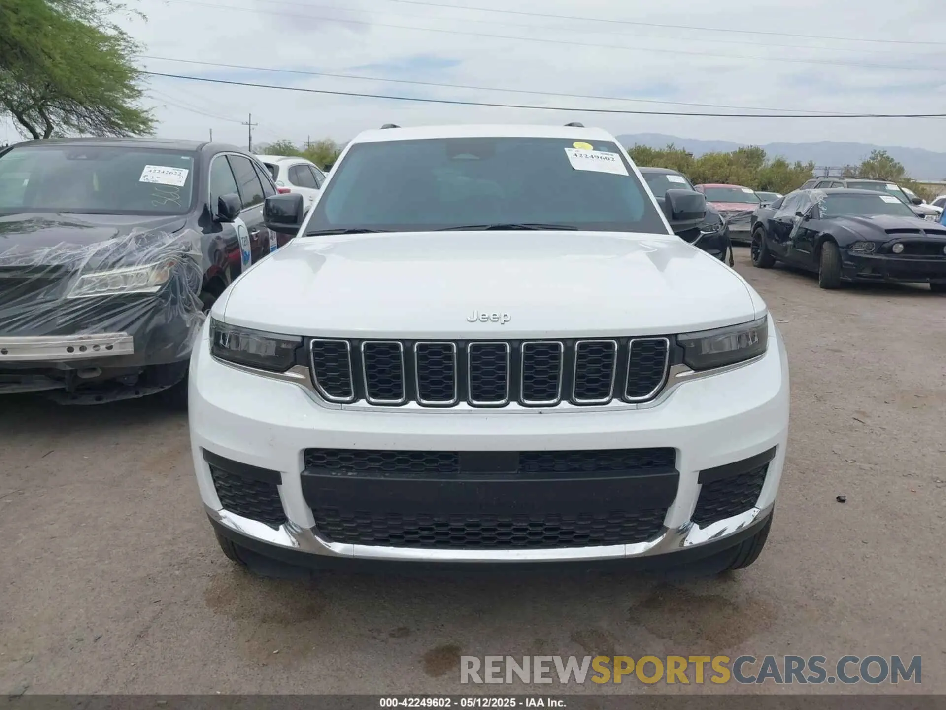 12 Фотография поврежденного автомобиля 1C4RJJAG1R8958326 JEEP GRAND CHEROKEE L 2024