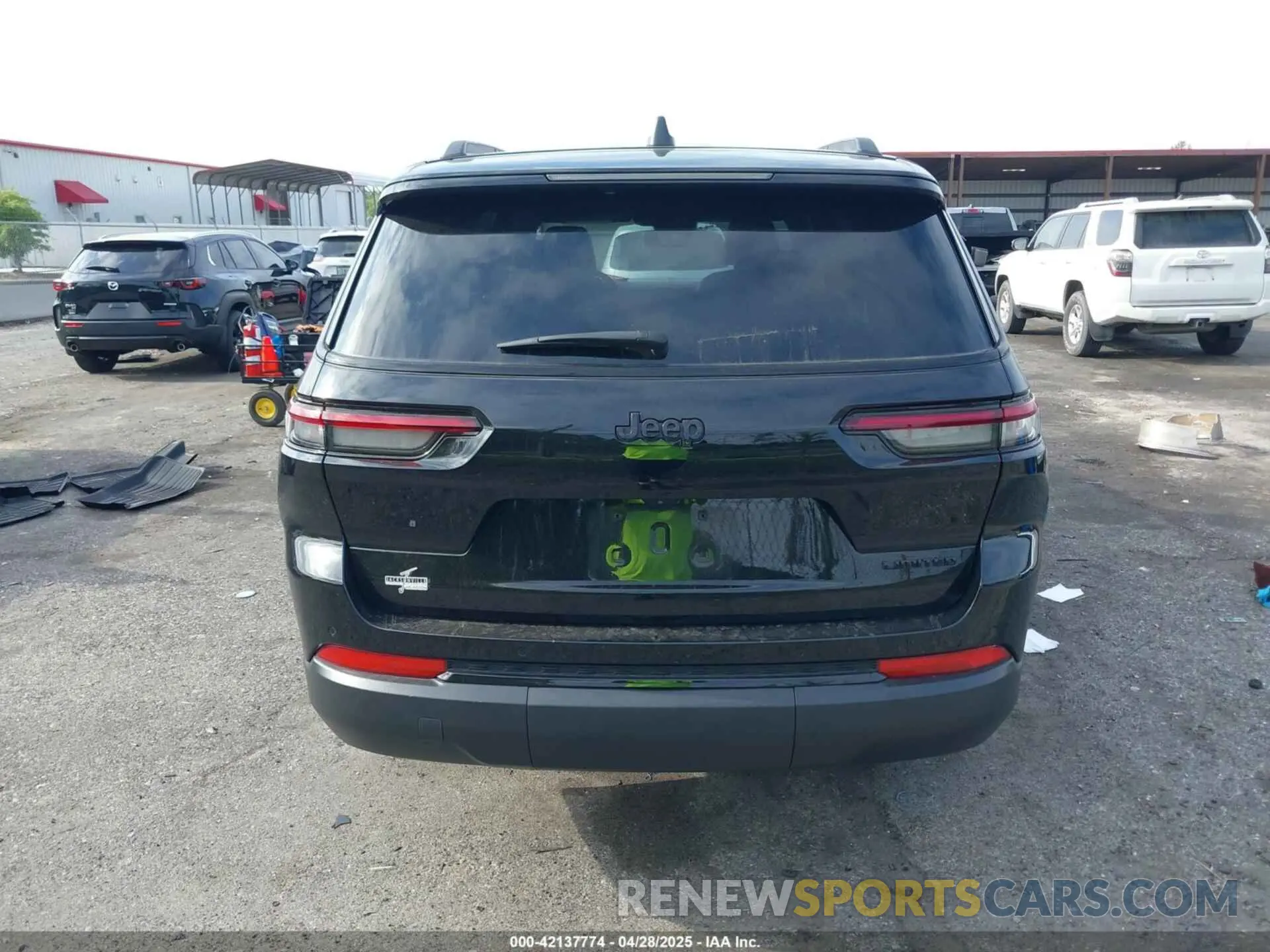 16 Photograph of a damaged car 1C4RJJBG1R8546339 JEEP GRAND CHEROKEE L 2024