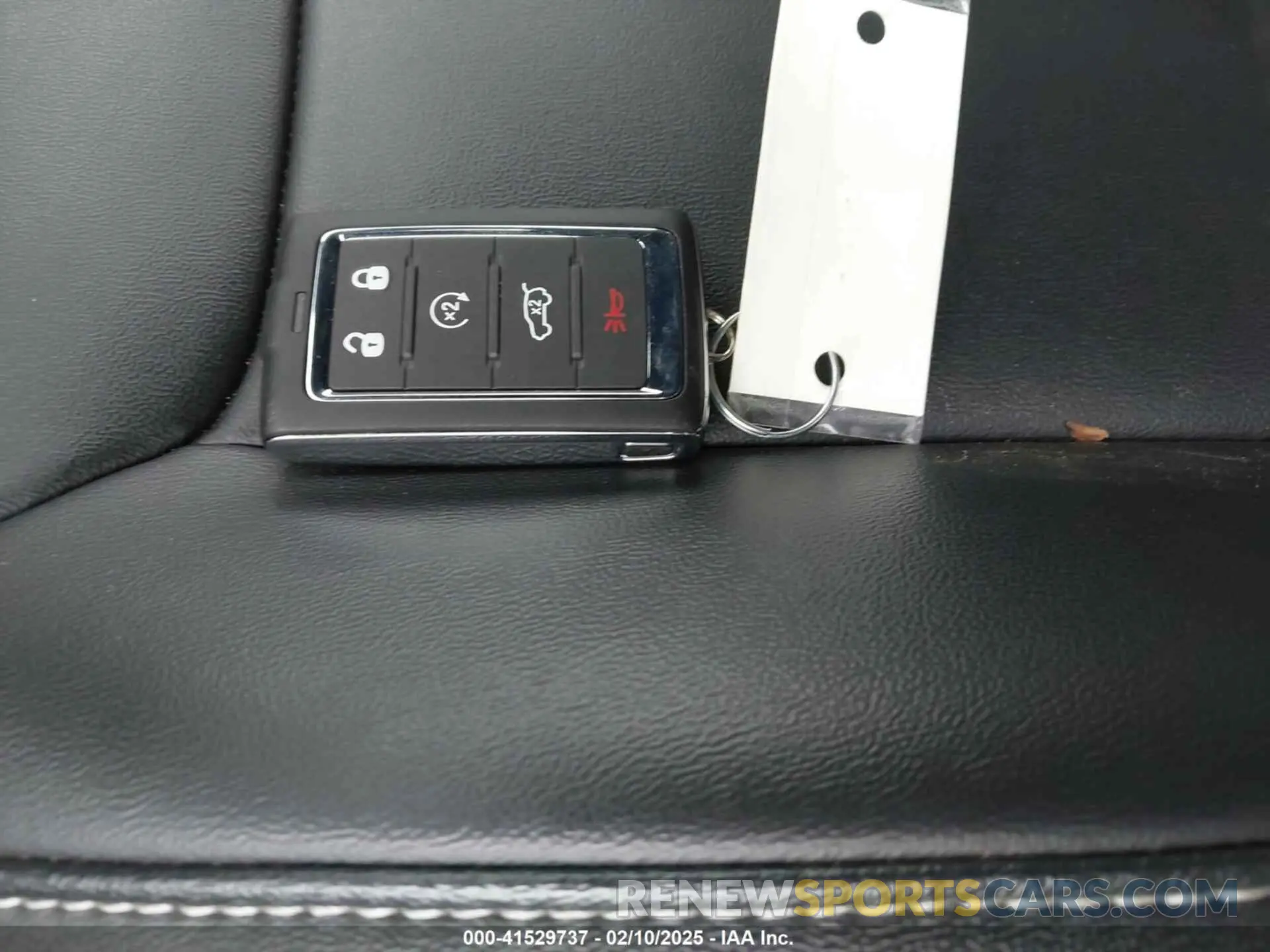 11 Фотография поврежденного автомобиля 1C4RJJBGXR8525537 JEEP GRAND CHEROKEE L 2024