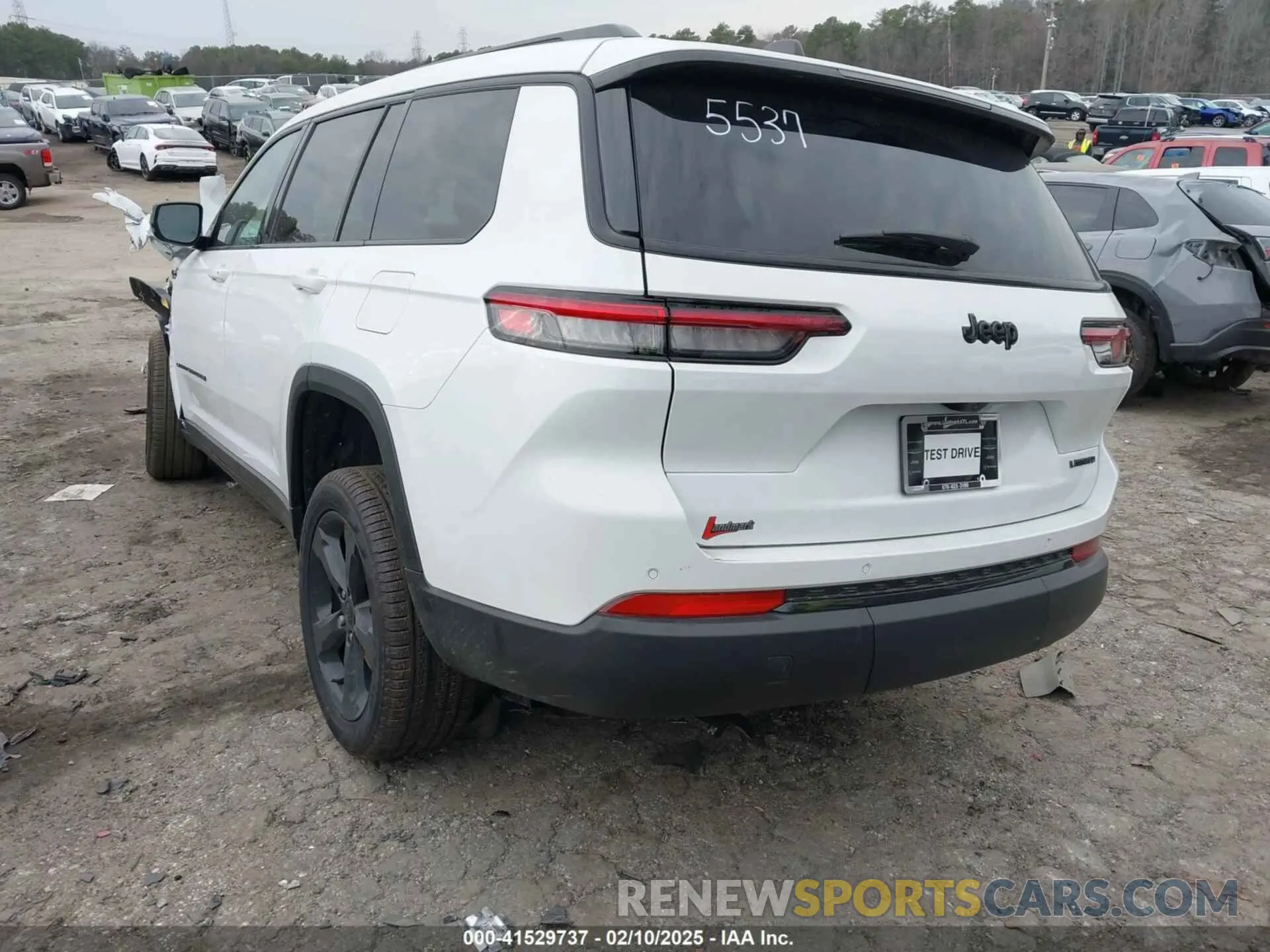 3 Фотография поврежденного автомобиля 1C4RJJBGXR8525537 JEEP GRAND CHEROKEE L 2024