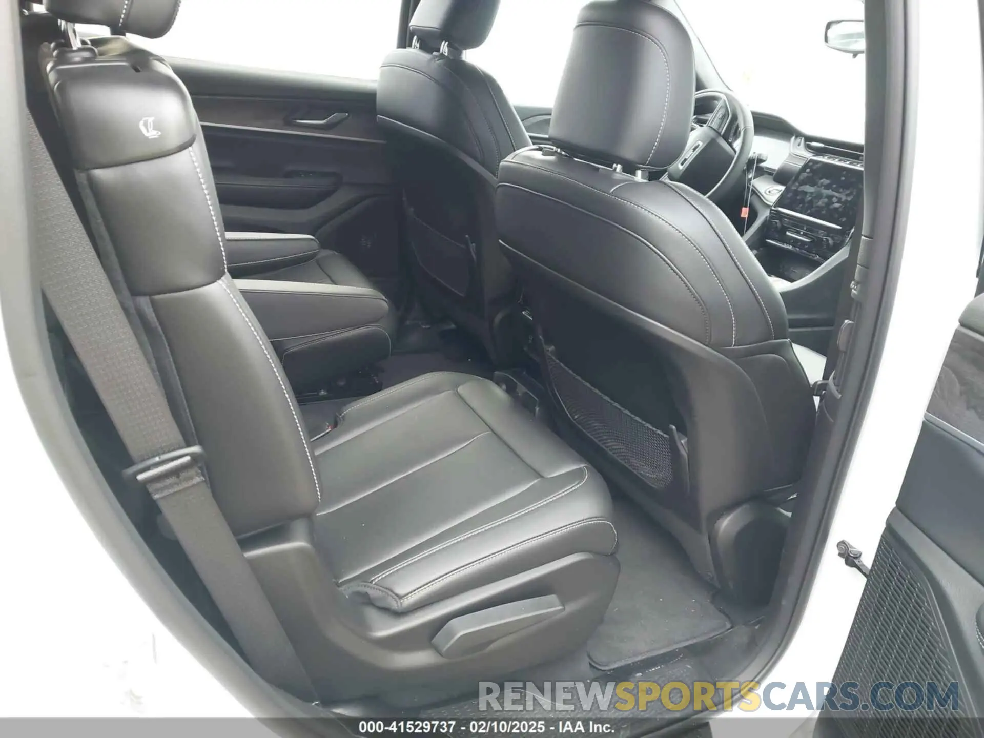 8 Фотография поврежденного автомобиля 1C4RJJBGXR8525537 JEEP GRAND CHEROKEE L 2024