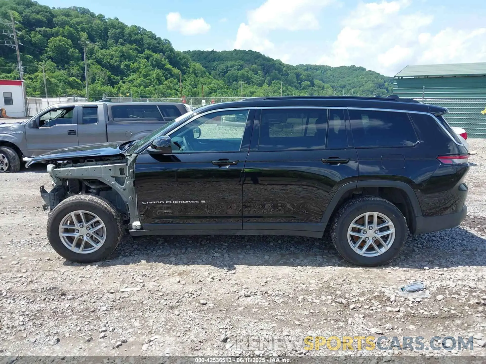 15 Photograph of a damaged car 1C4RJKAG1R8566243 JEEP GRAND CHEROKEE L 2024