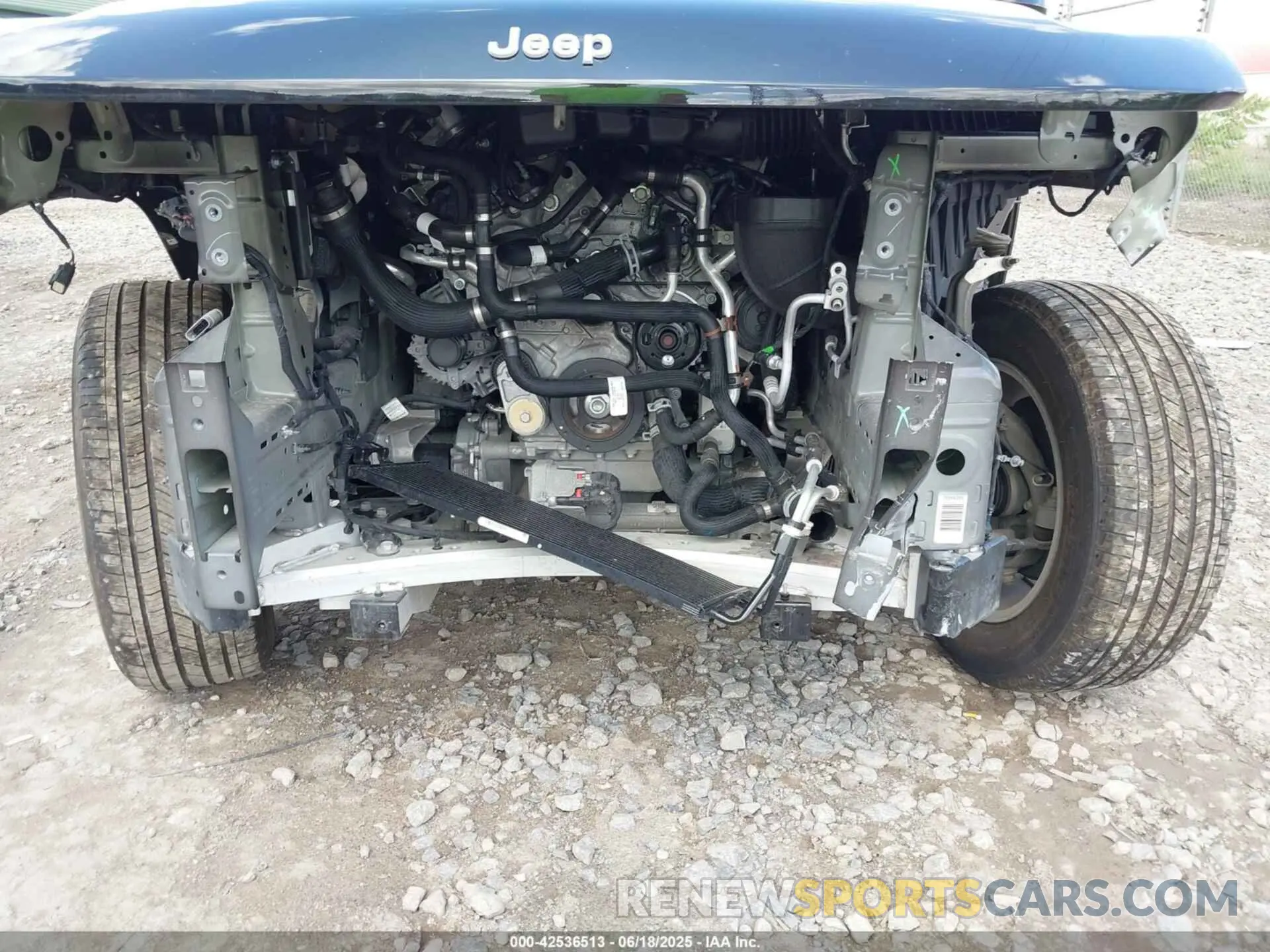 6 Photograph of a damaged car 1C4RJKAG1R8566243 JEEP GRAND CHEROKEE L 2024