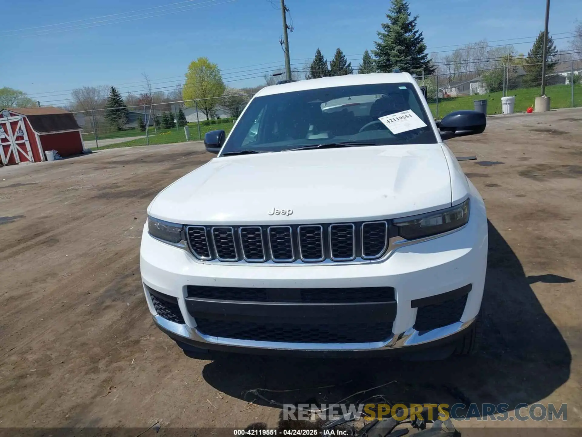 12 Photograph of a damaged car 1C4RJKAG2R8536751 JEEP GRAND CHEROKEE L 2024