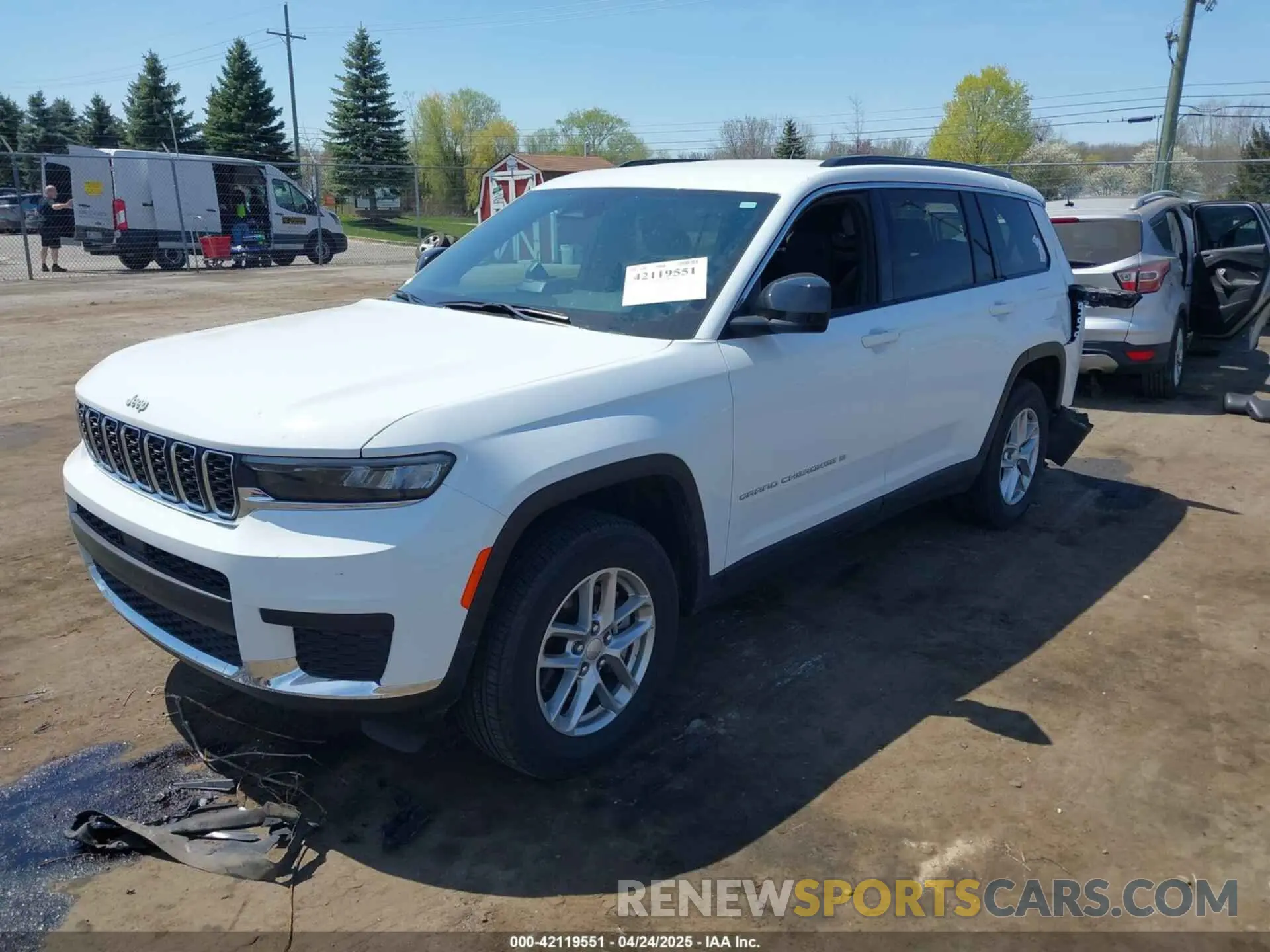 2 Photograph of a damaged car 1C4RJKAG2R8536751 JEEP GRAND CHEROKEE L 2024
