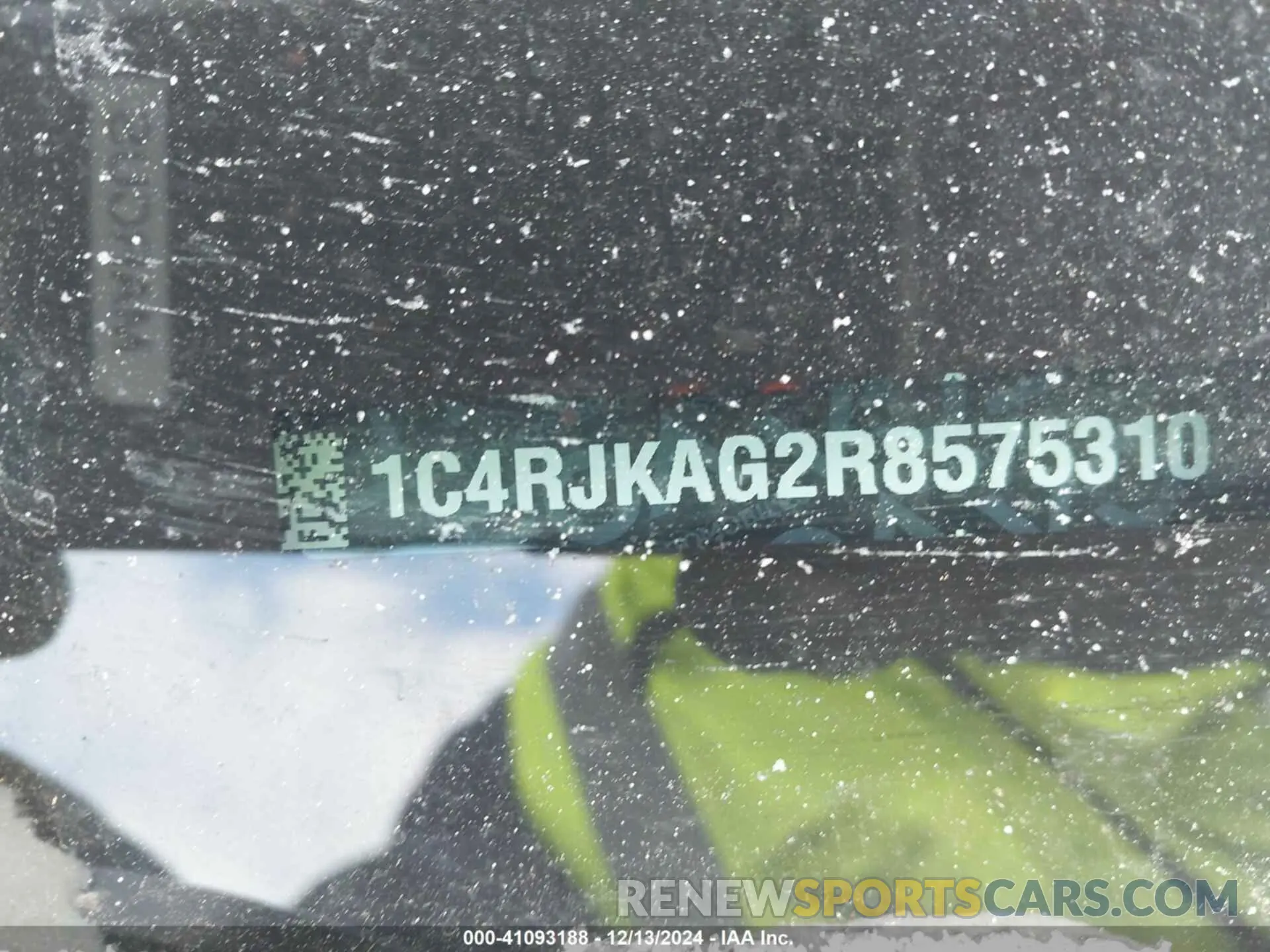 9 Photograph of a damaged car 1C4RJKAG2R8575310 JEEP GRAND CHEROKEE L 2024