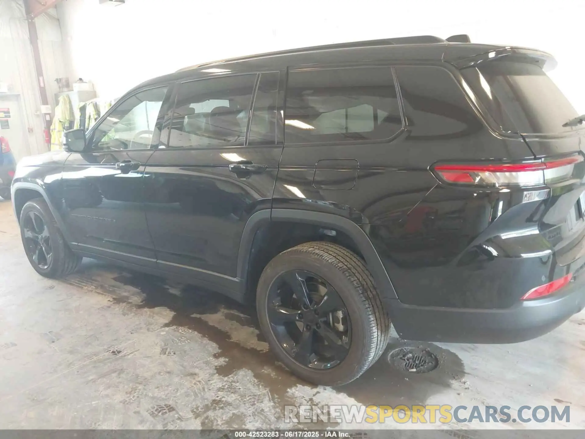3 Фотография поврежденного автомобиля 1C4RJKAG3R8508859 JEEP GRAND CHEROKEE L 2024