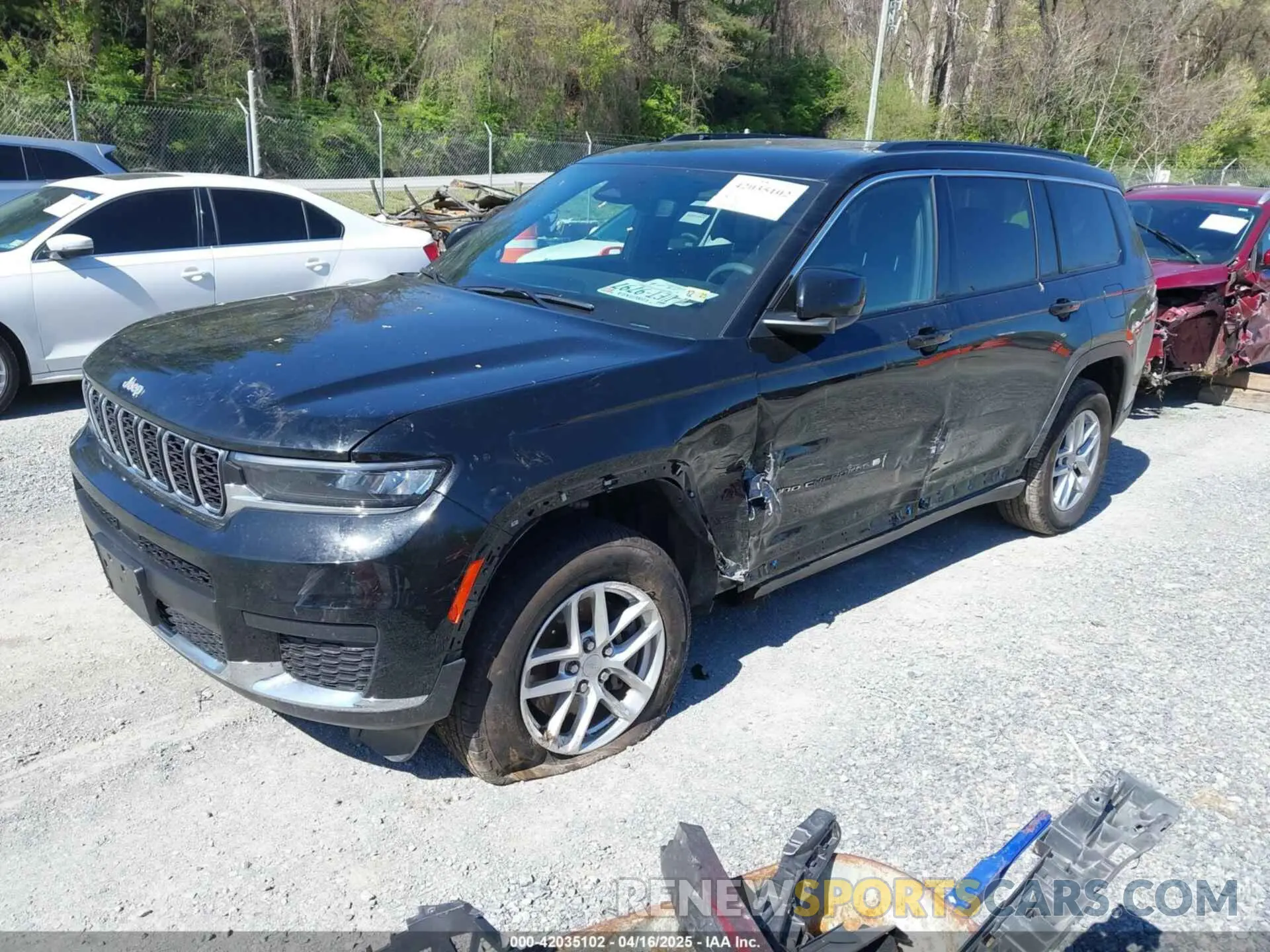 2 Photograph of a damaged car 1C4RJKAG3R8565594 JEEP GRAND CHEROKEE L 2024
