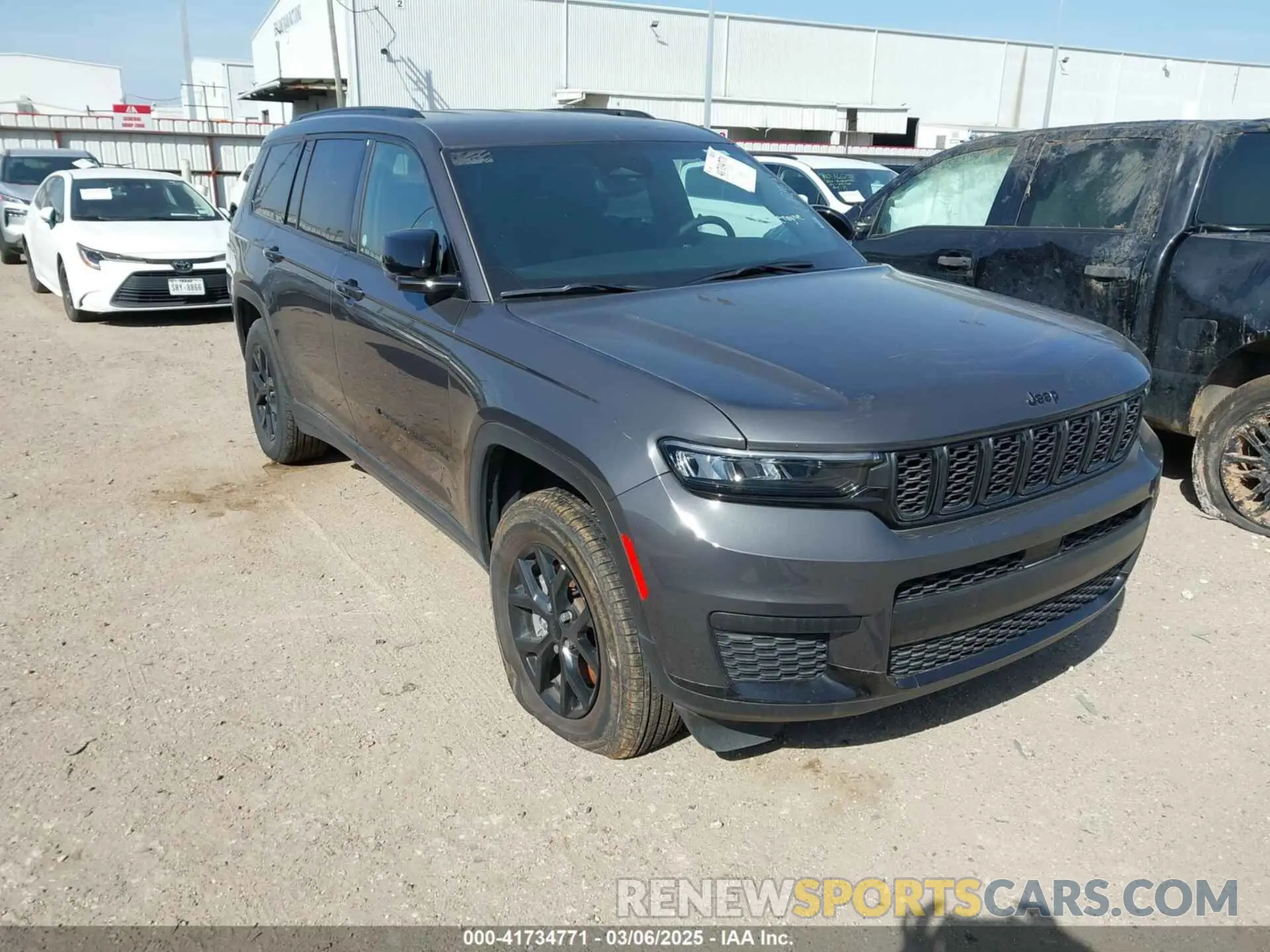 1 Photograph of a damaged car 1C4RJKAG4R8507770 JEEP GRAND CHEROKEE L 2024