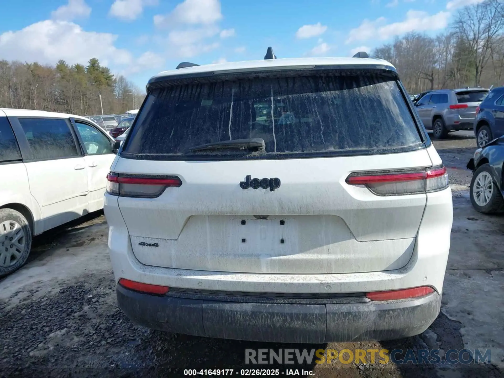 16 Photograph of a damaged car 1C4RJKAG4R8550649 JEEP GRAND CHEROKEE L 2024