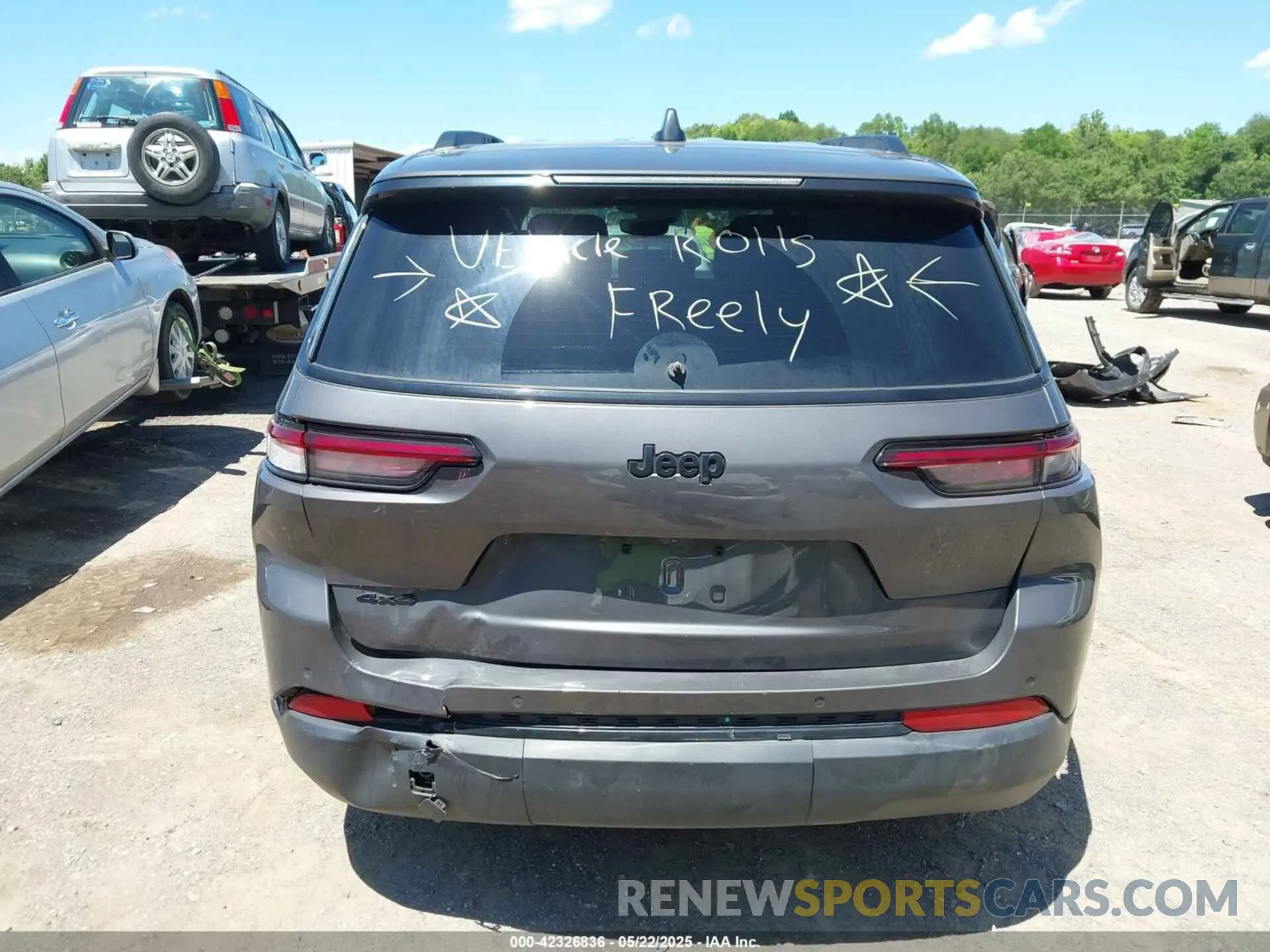 16 Photograph of a damaged car 1C4RJKAG5R8558274 JEEP GRAND CHEROKEE L 2024