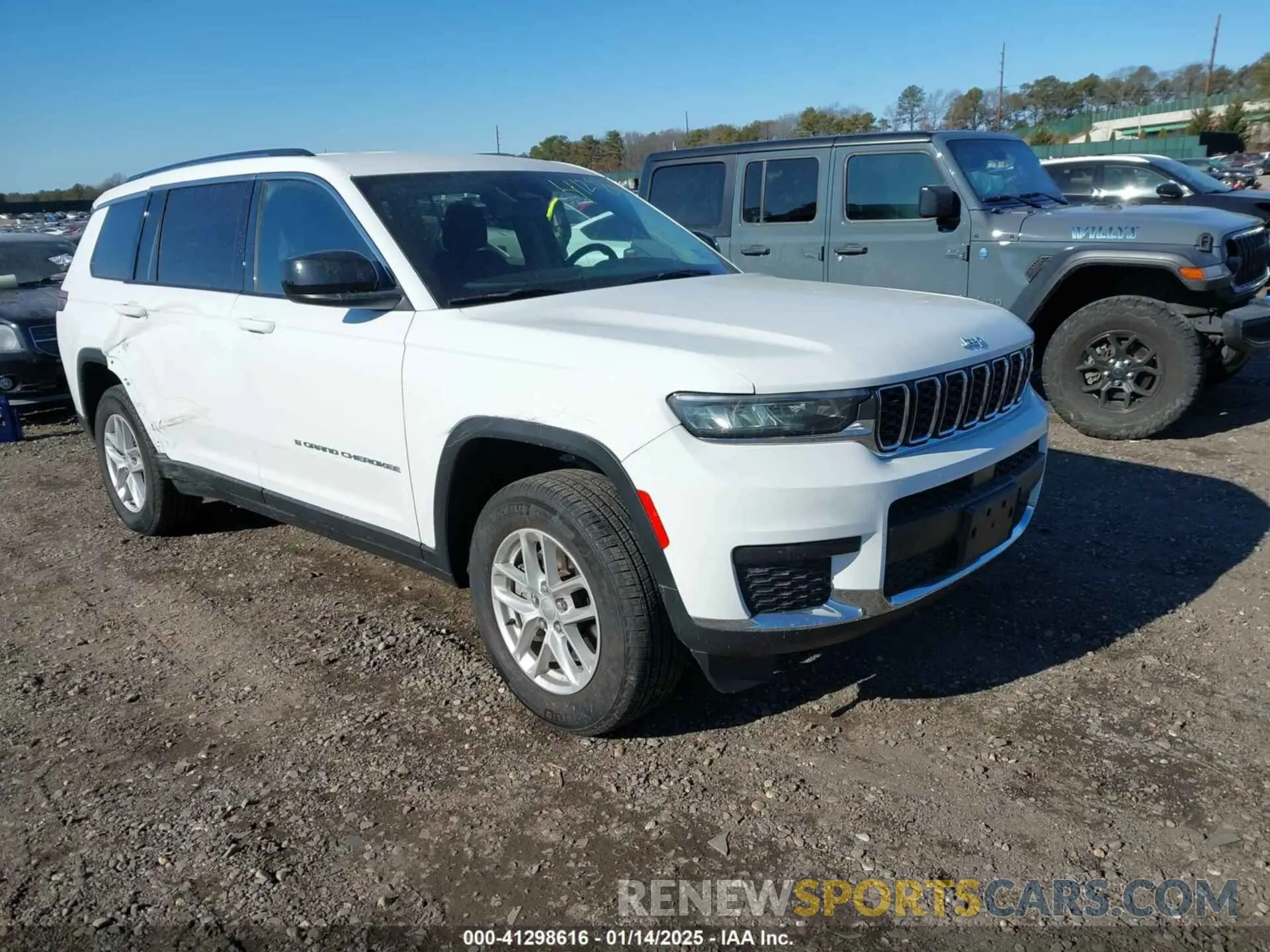 1 Photograph of a damaged car 1C4RJKAG6R8917292 JEEP GRAND CHEROKEE L 2024