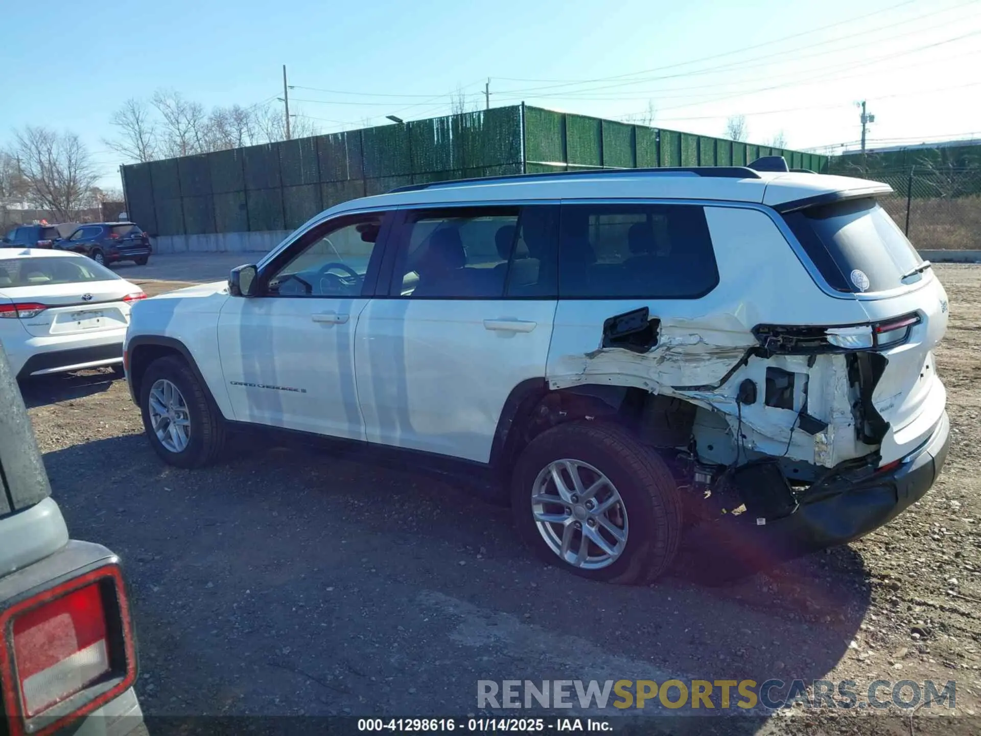 15 Photograph of a damaged car 1C4RJKAG6R8917292 JEEP GRAND CHEROKEE L 2024